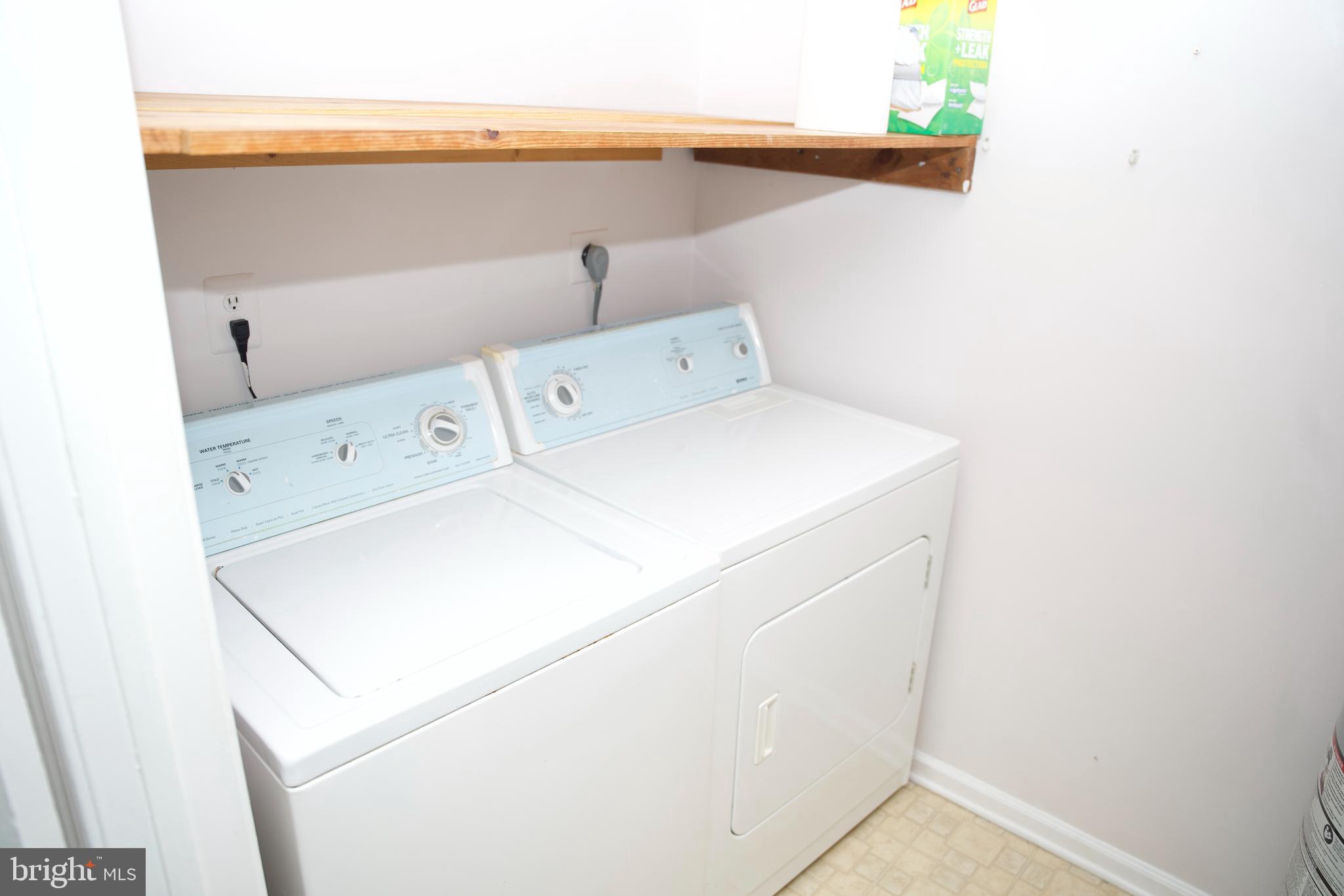 COUNTRY BEND - Residential