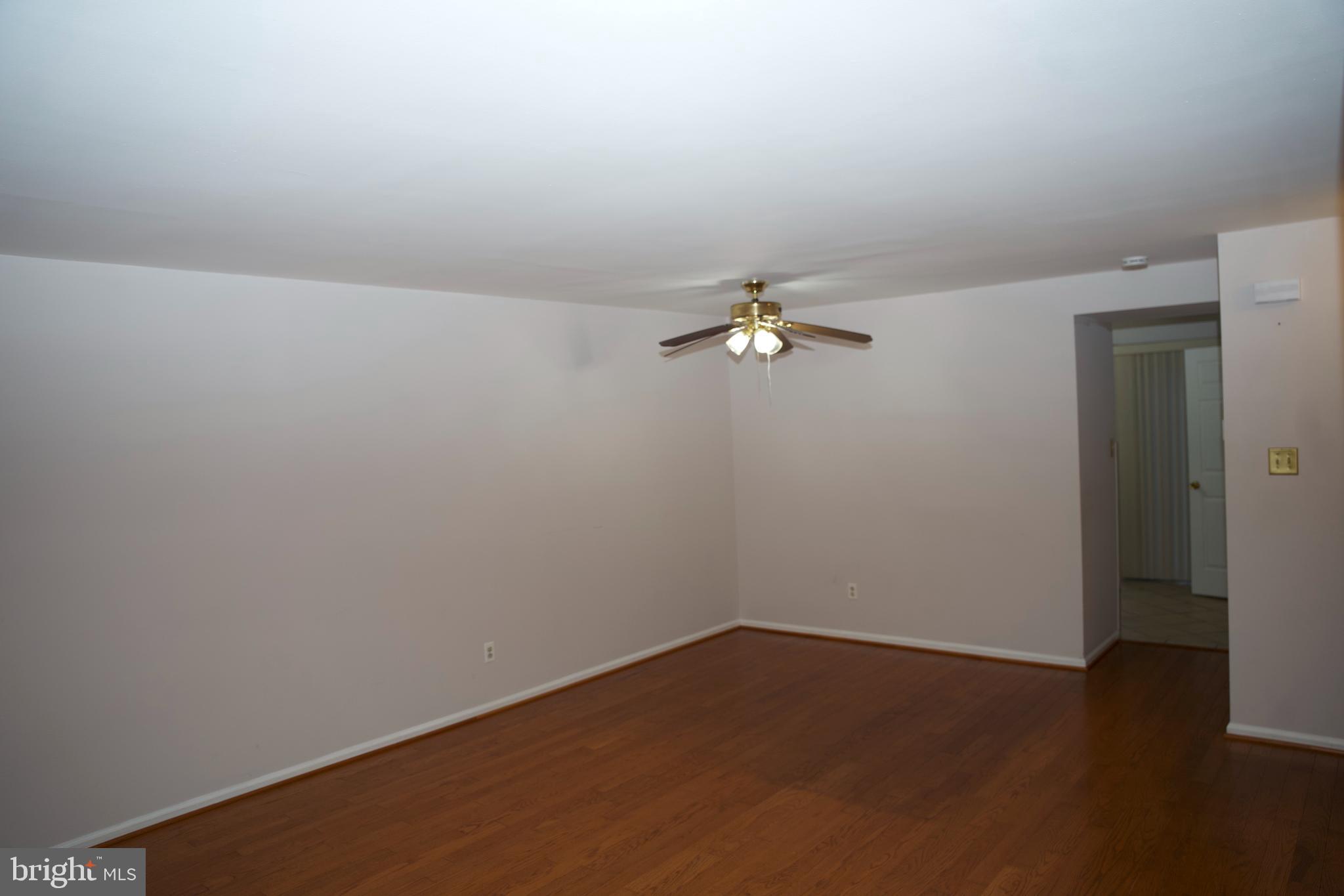 COUNTRY BEND - Residential