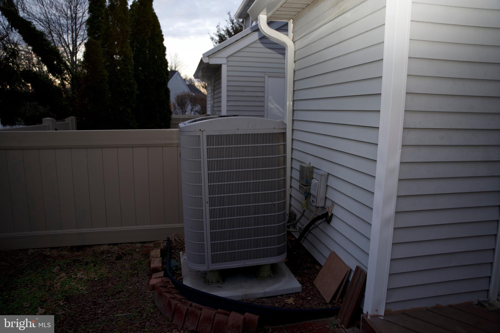 COUNTRY BEND - Residential