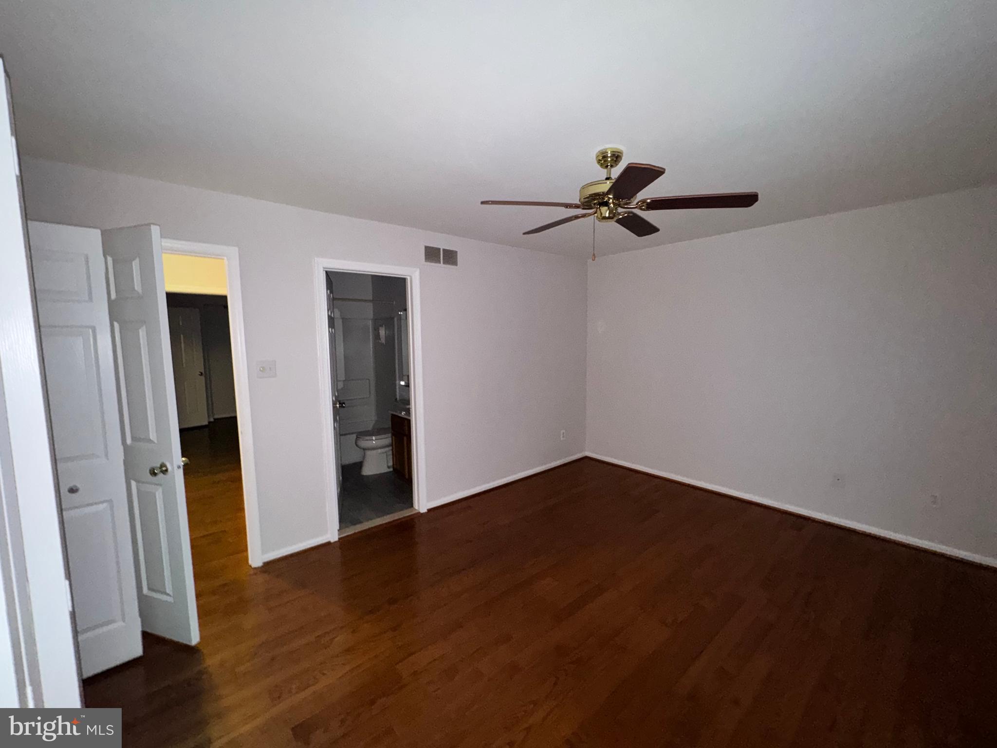 COUNTRY BEND - Residential