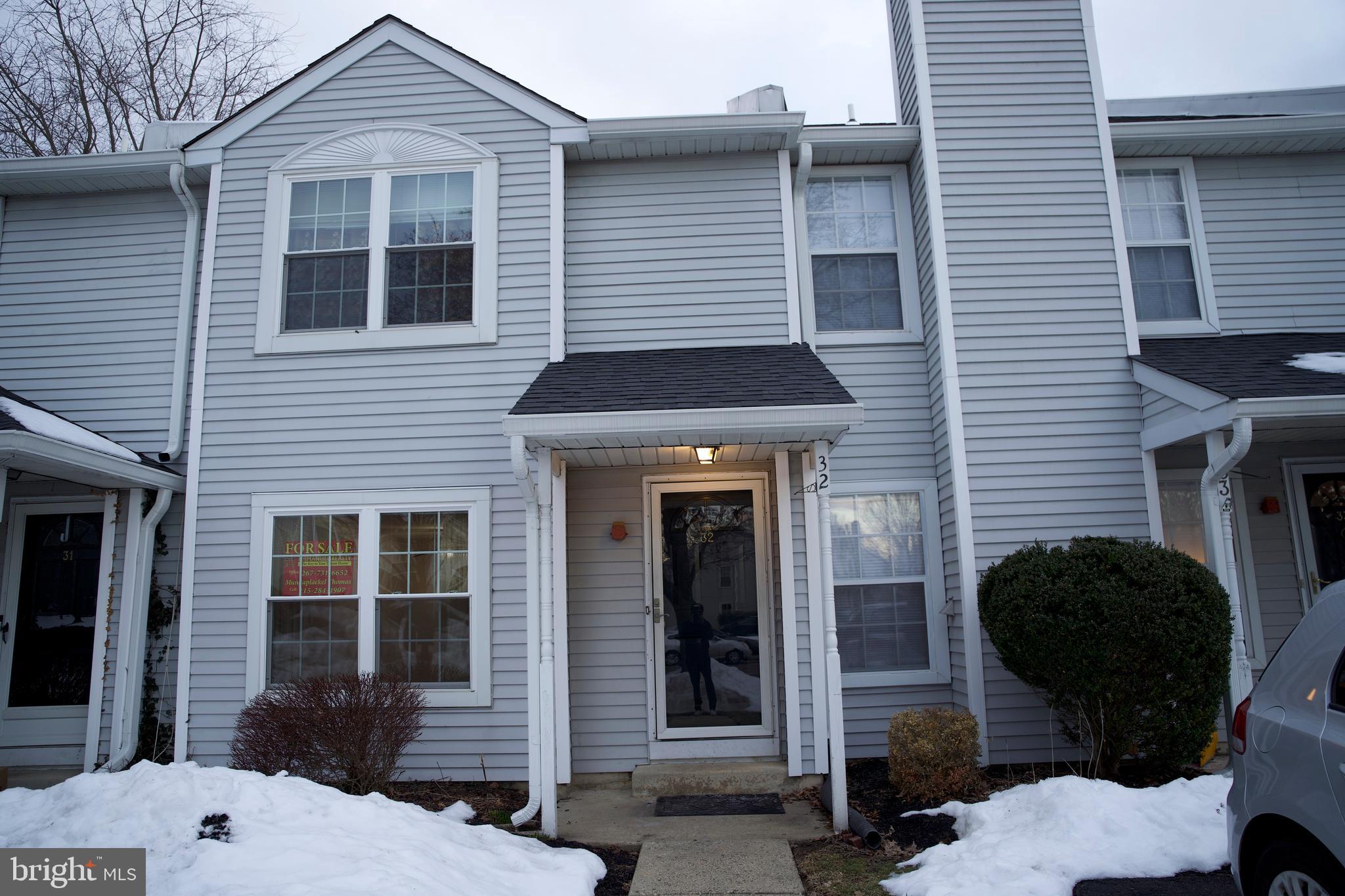 COUNTRY BEND - Residential