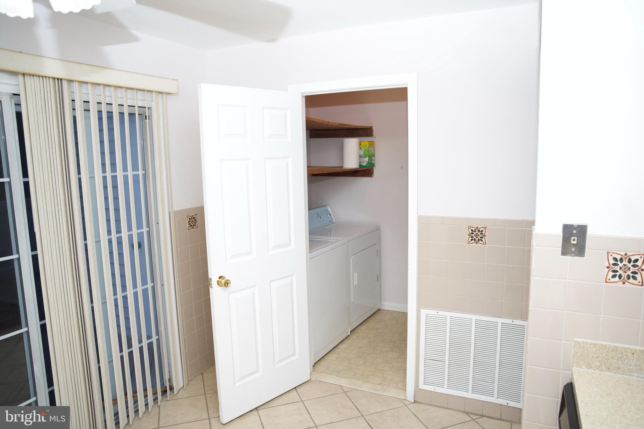 COUNTRY BEND - Residential