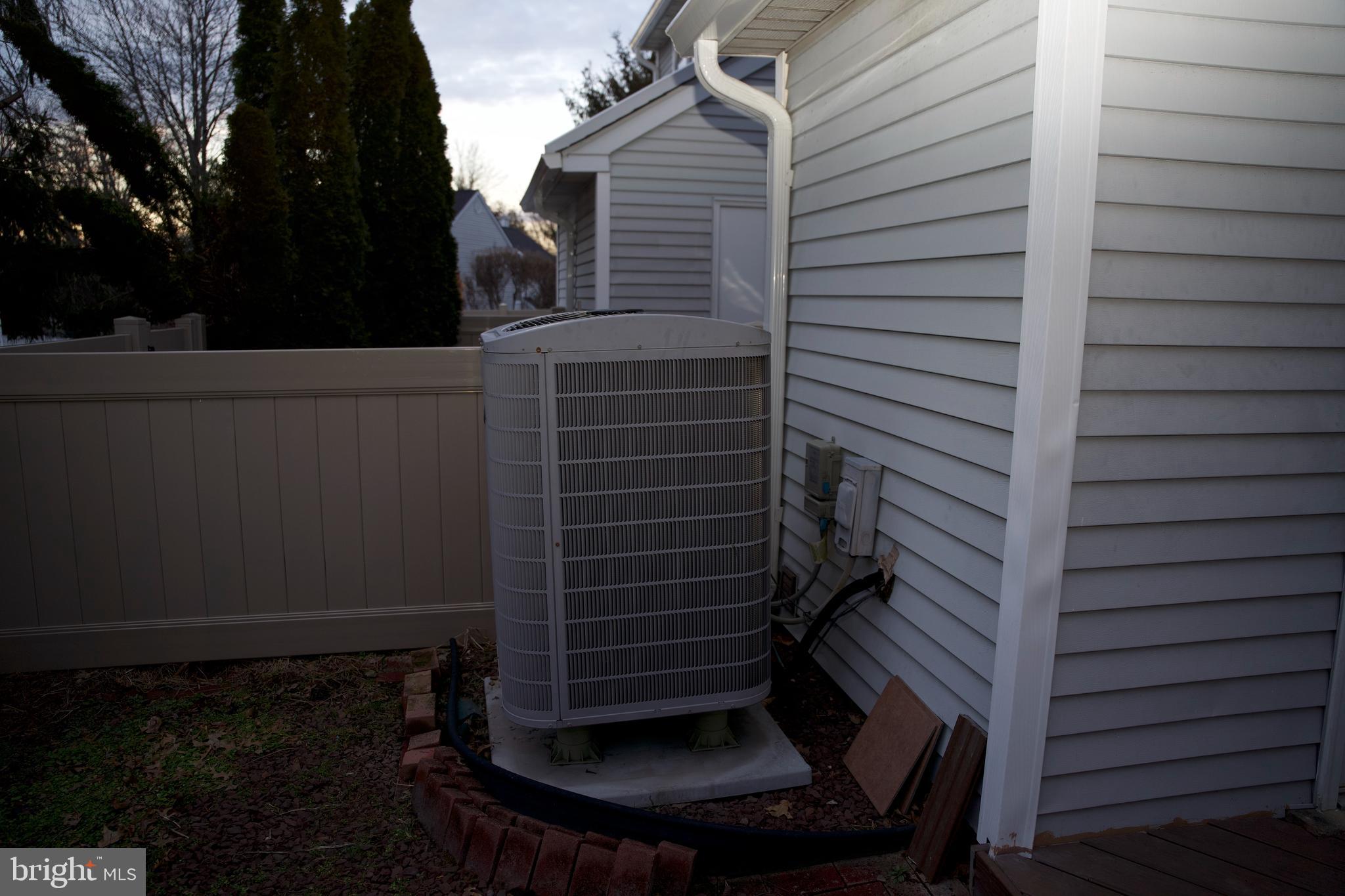 COUNTRY BEND - Residential