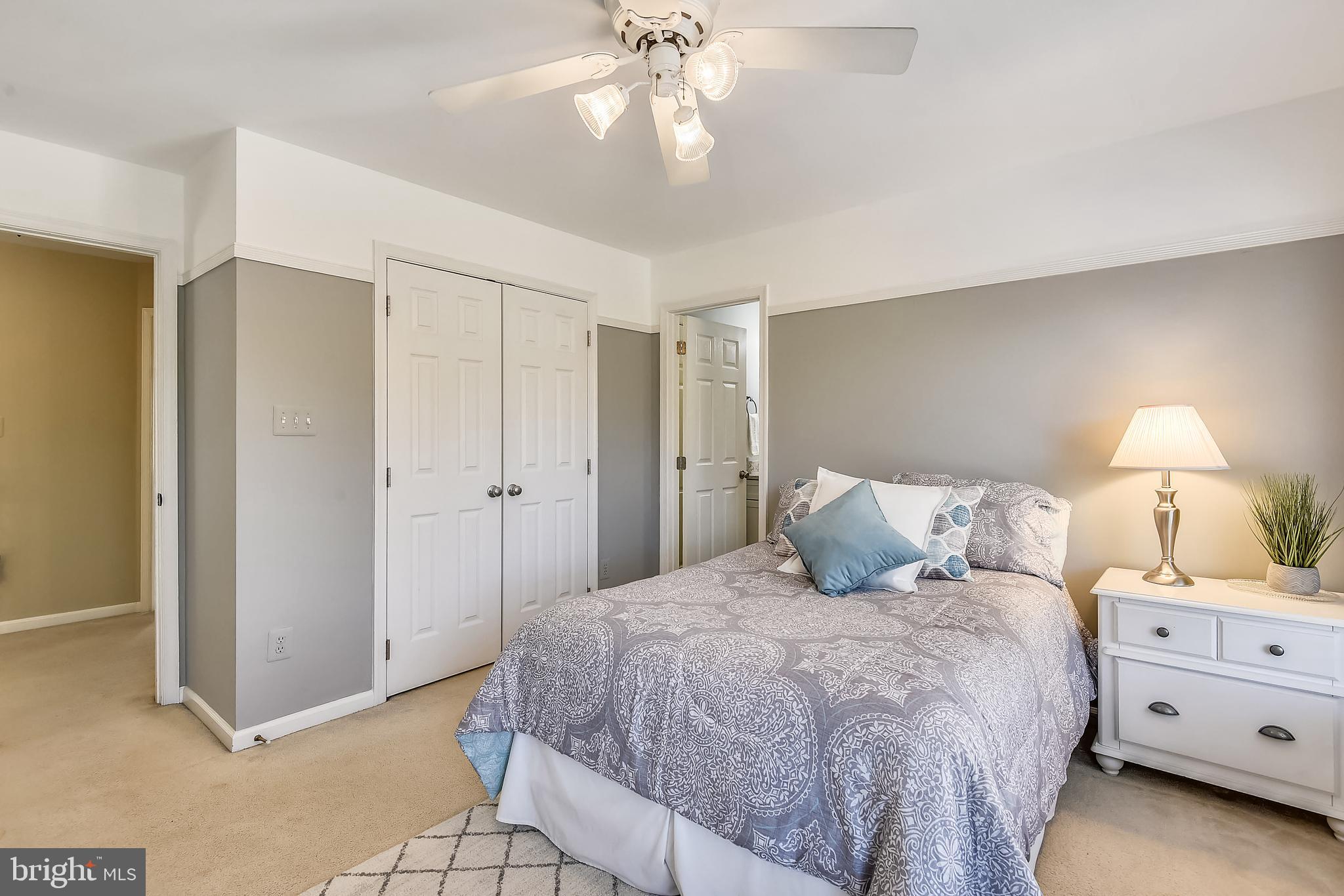 MONROE MANOR - Residential