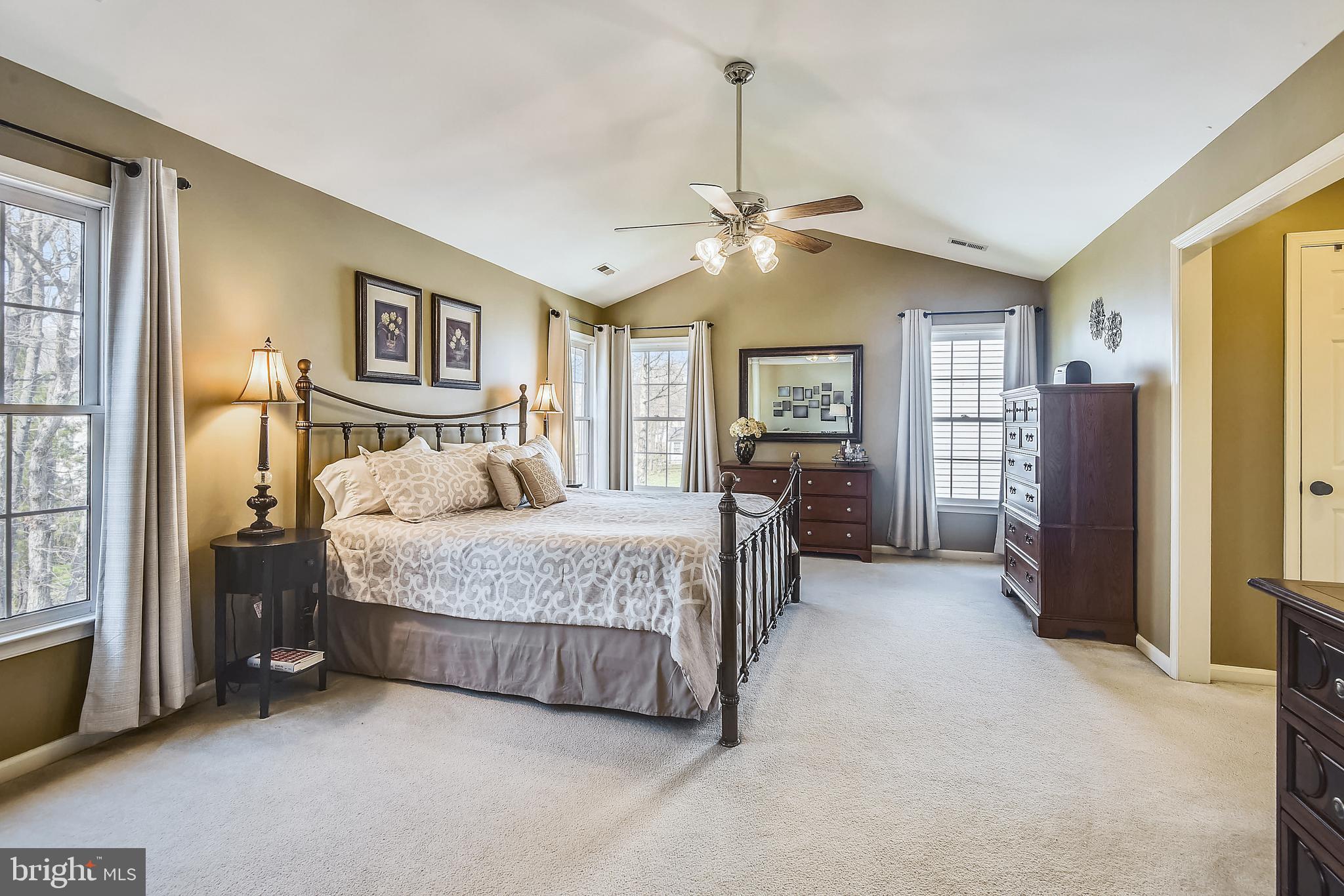 MONROE MANOR - Residential