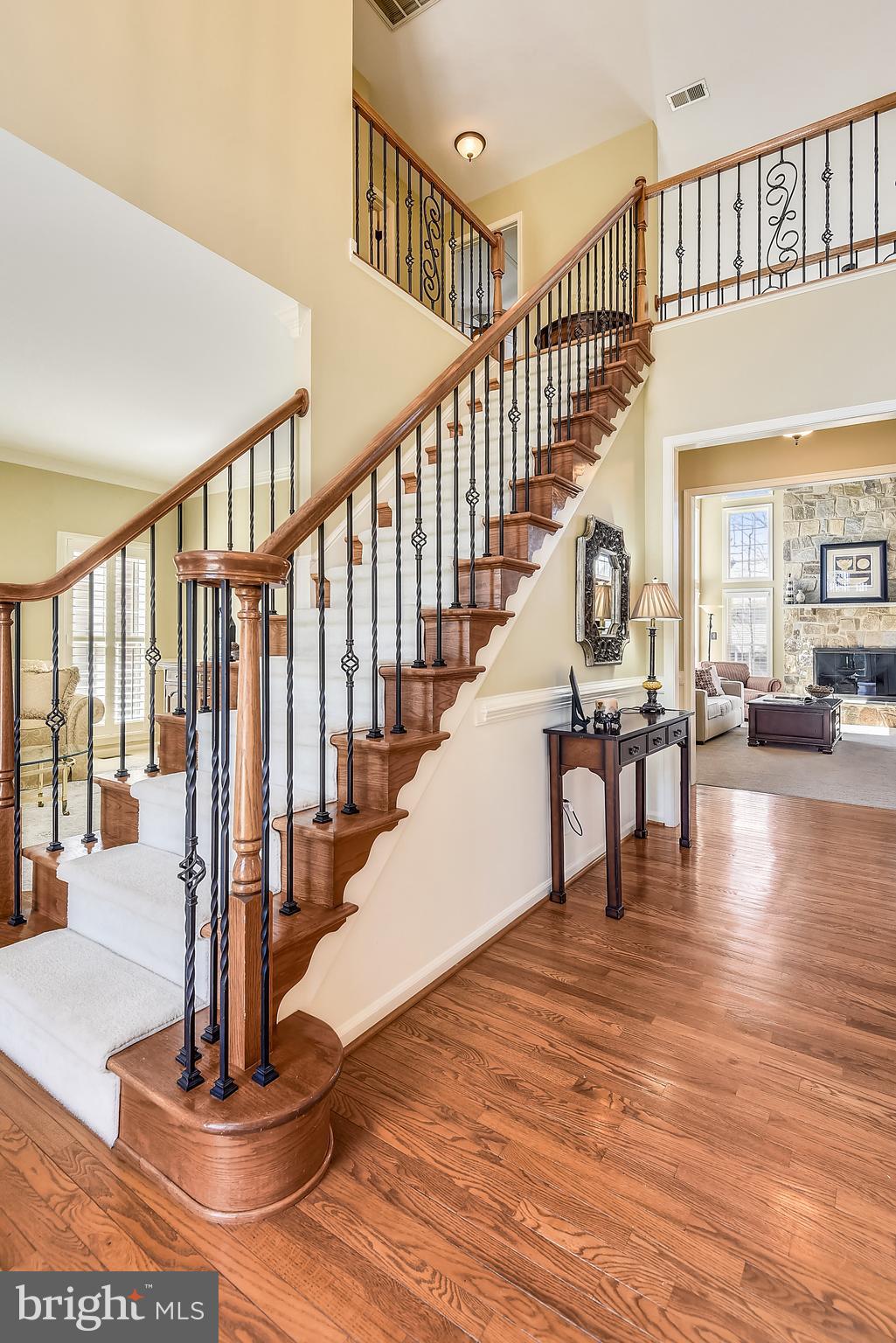 MONROE MANOR - Residential