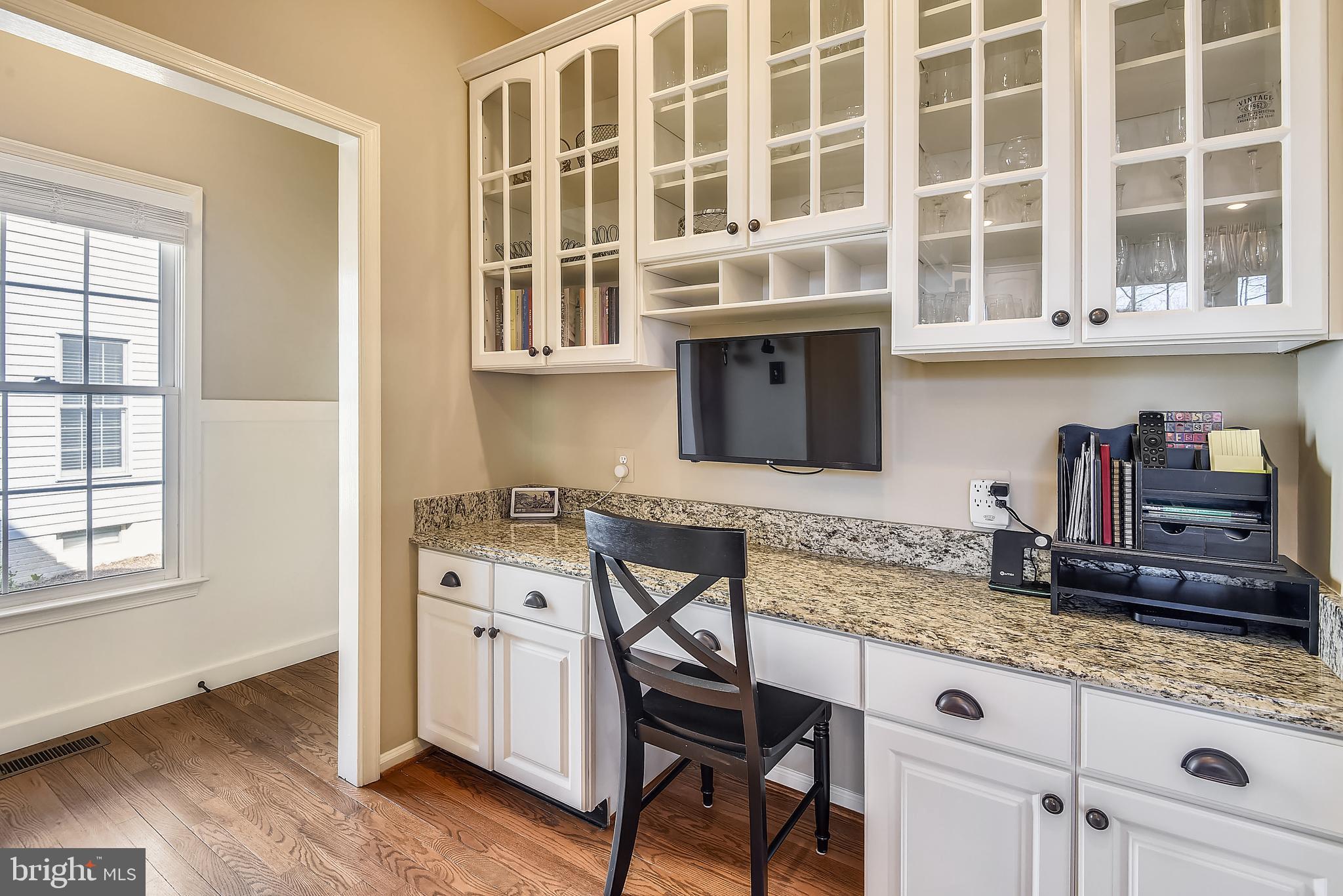 MONROE MANOR - Residential