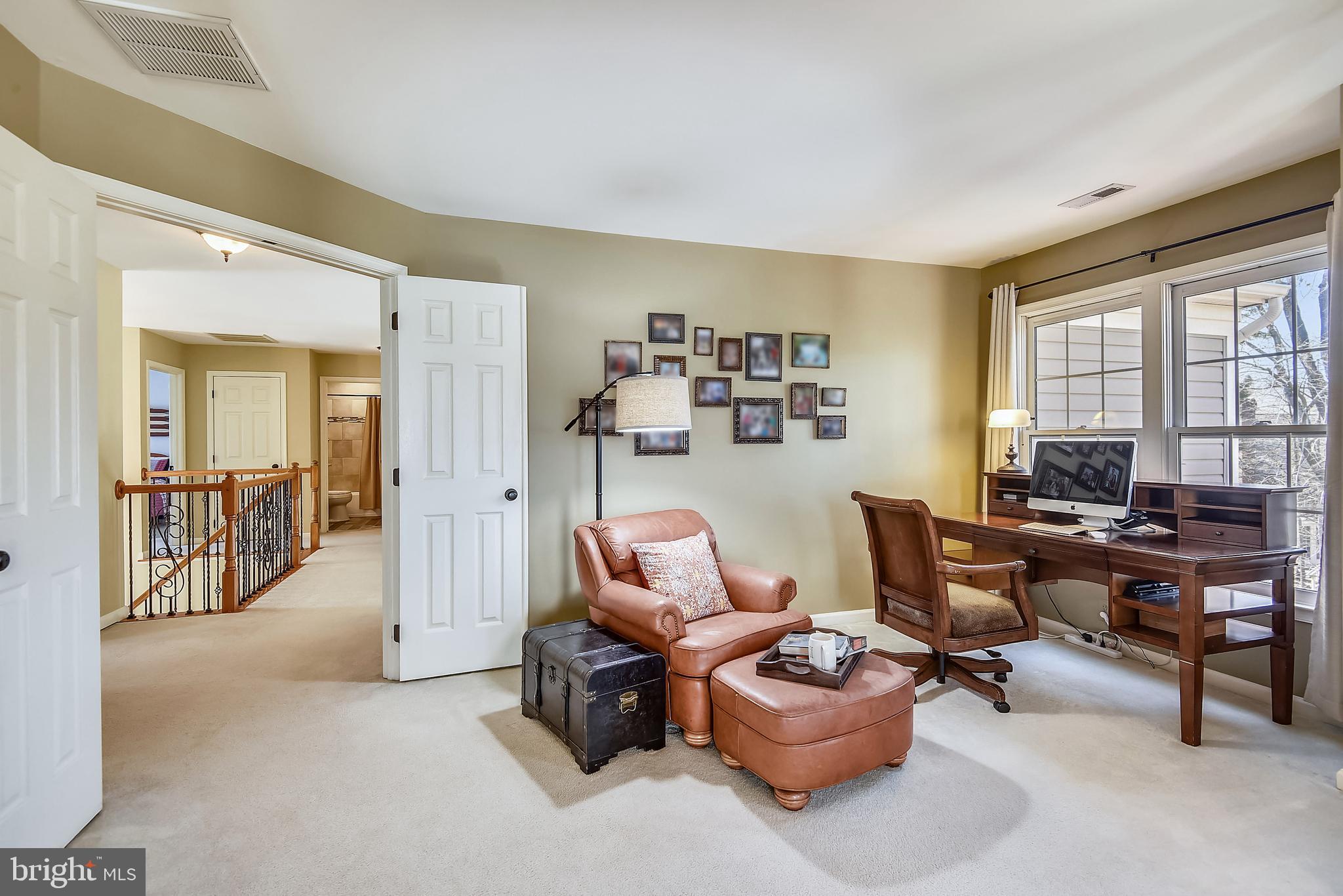 MONROE MANOR - Residential