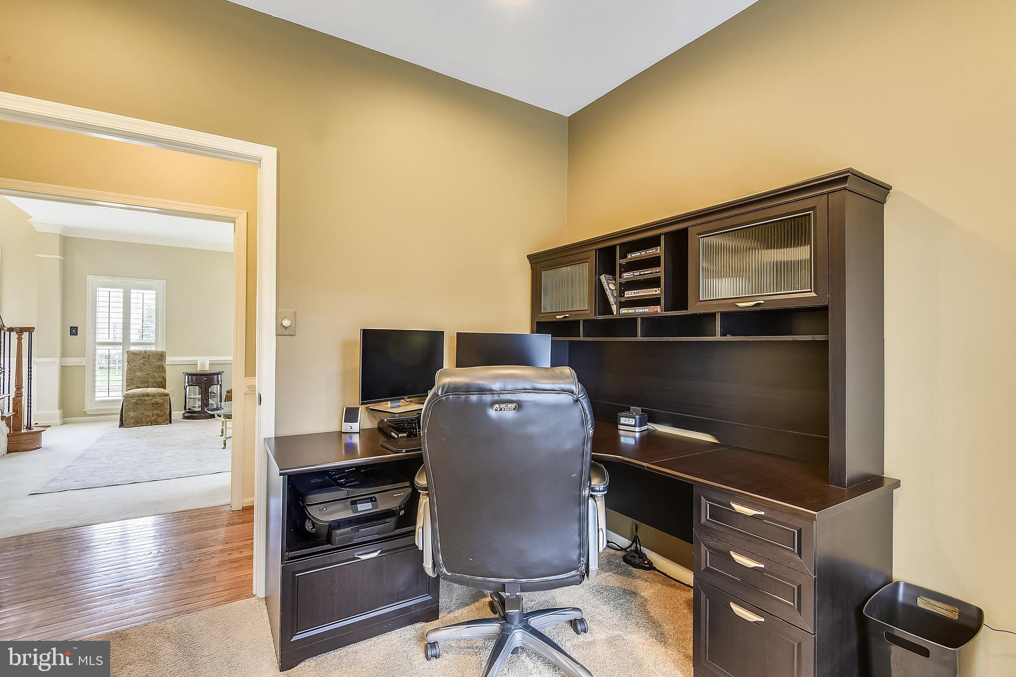 MONROE MANOR - Residential