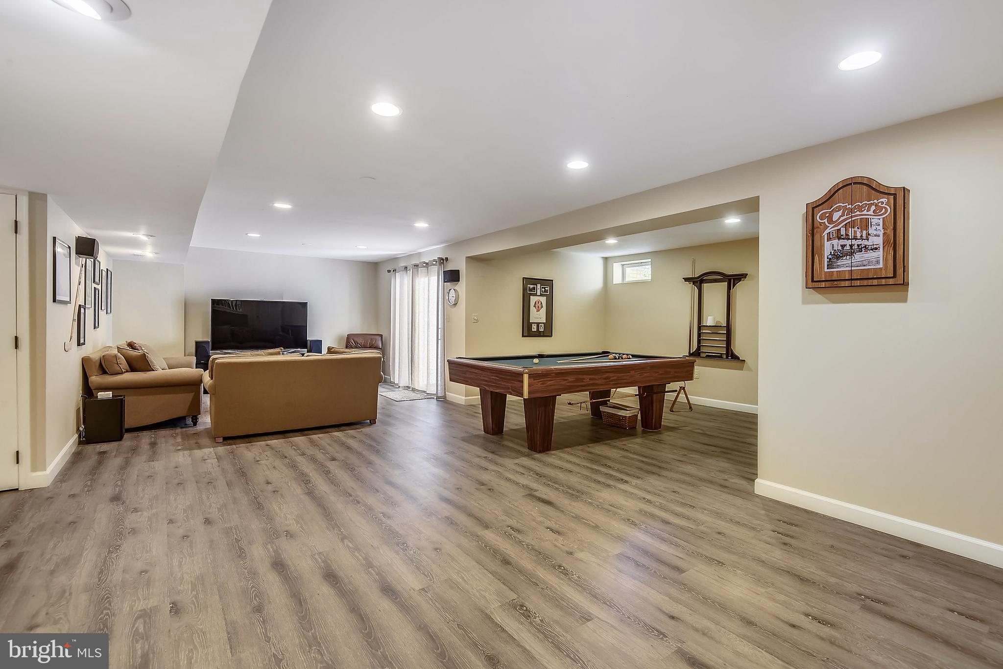 MONROE MANOR - Residential