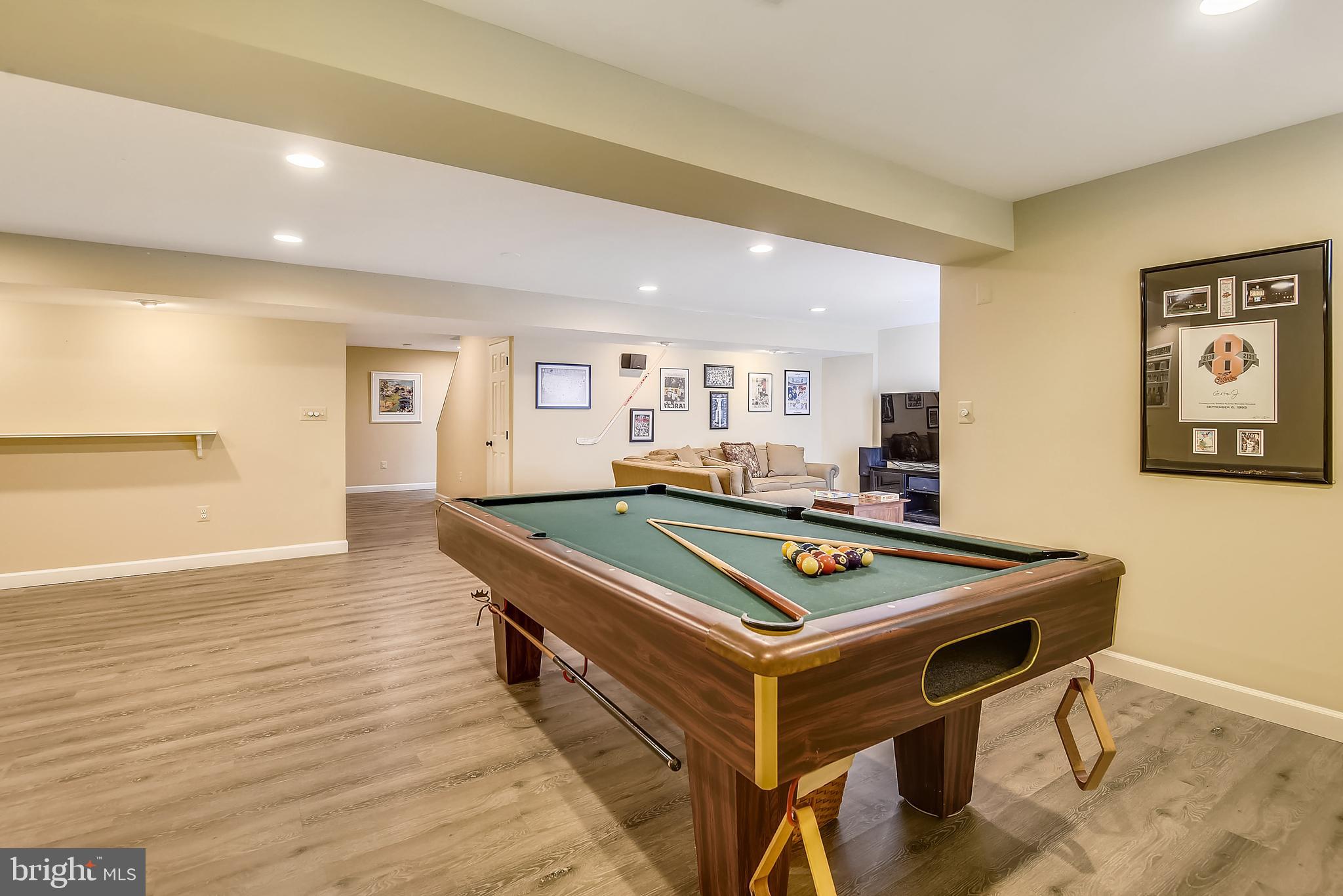 MONROE MANOR - Residential