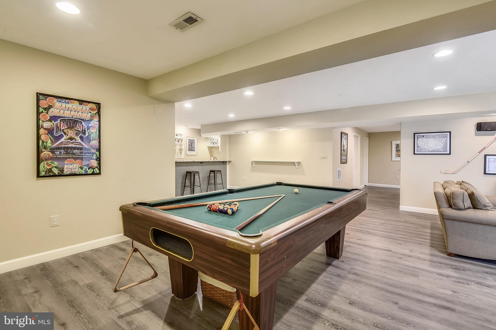 MONROE MANOR - Residential