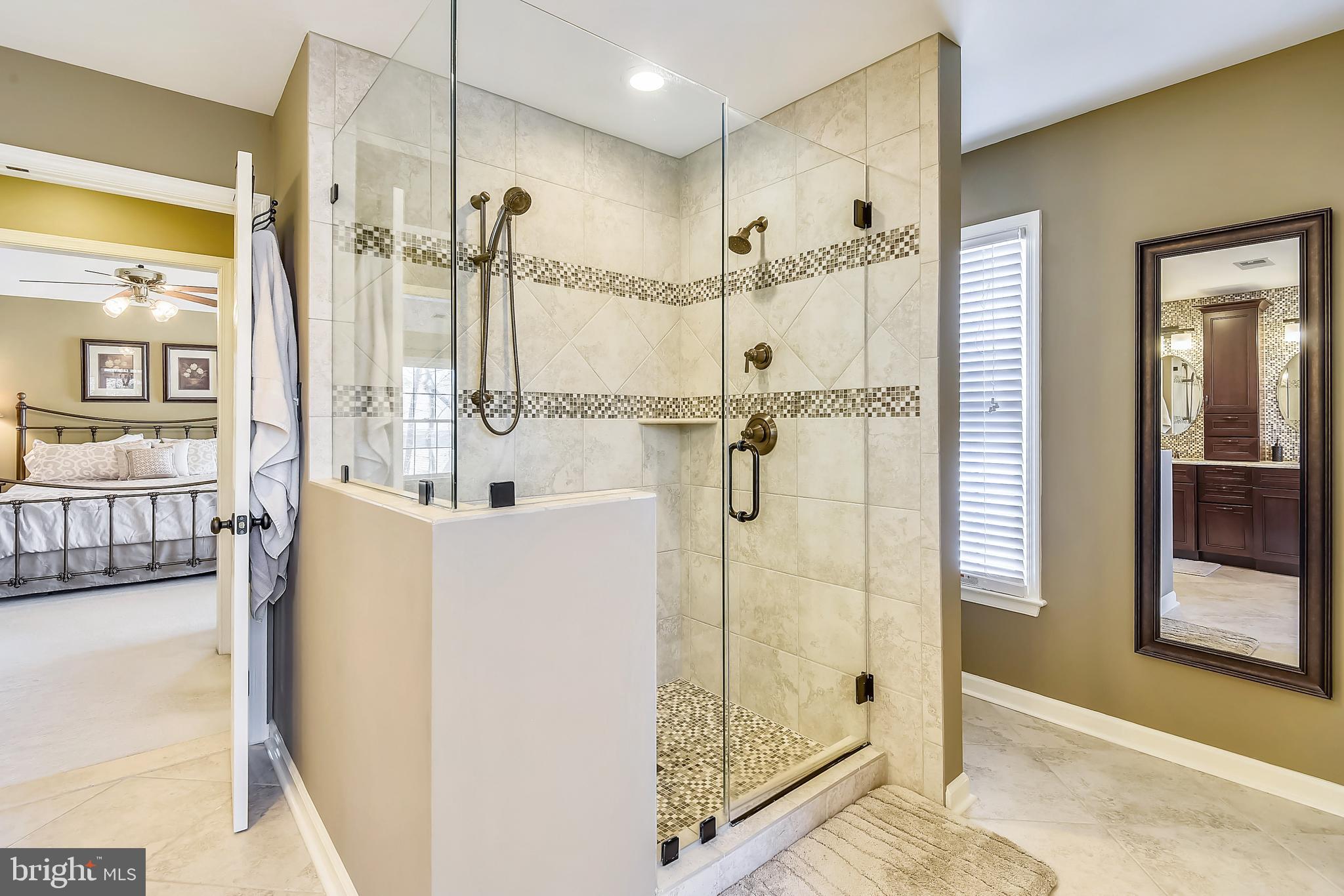 MONROE MANOR - Residential