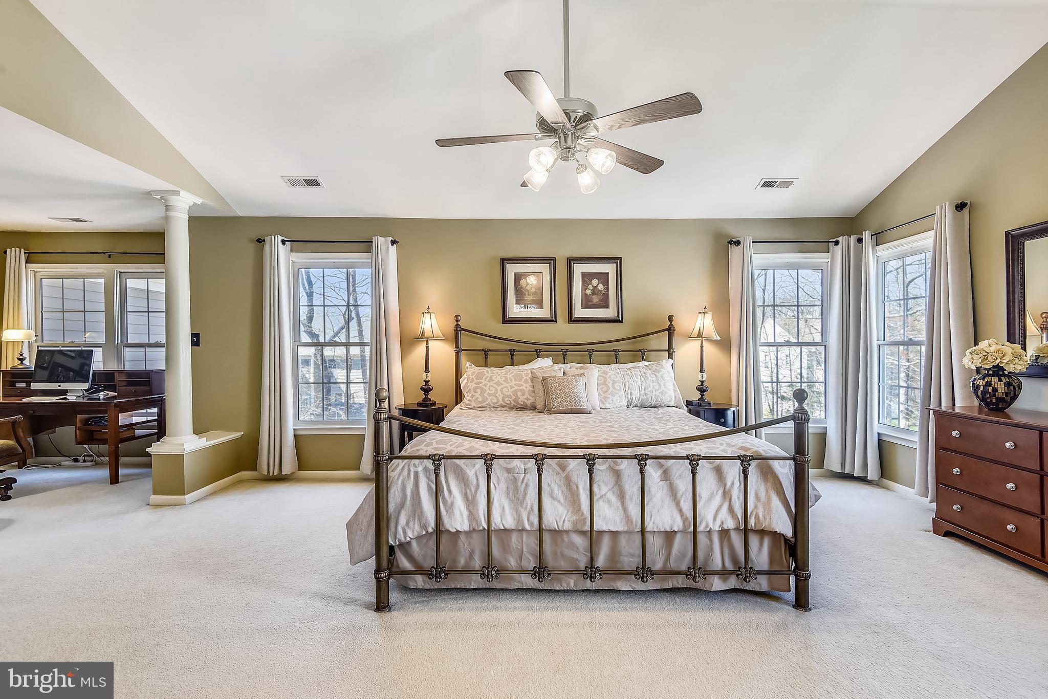 MONROE MANOR - Residential