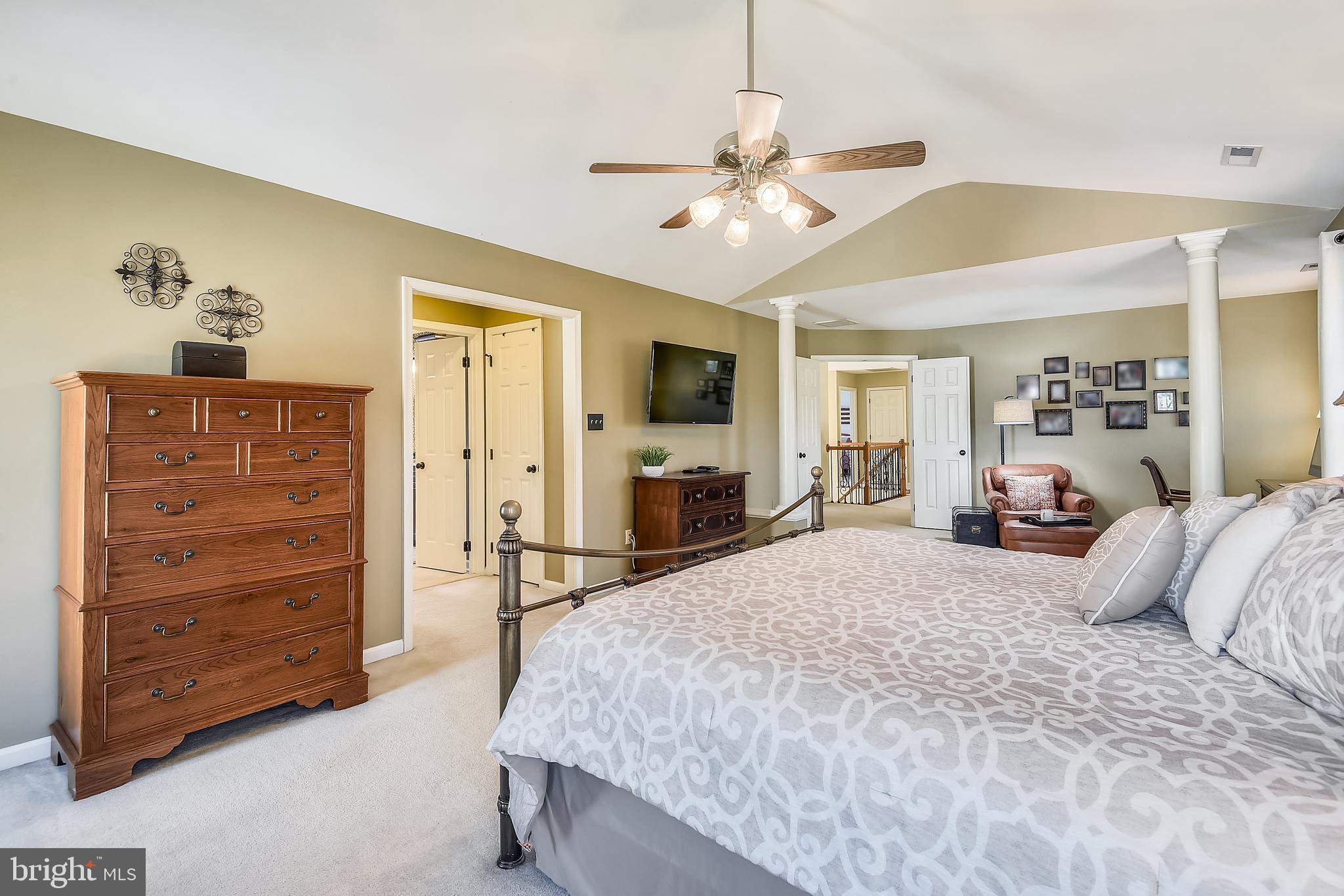 MONROE MANOR - Residential