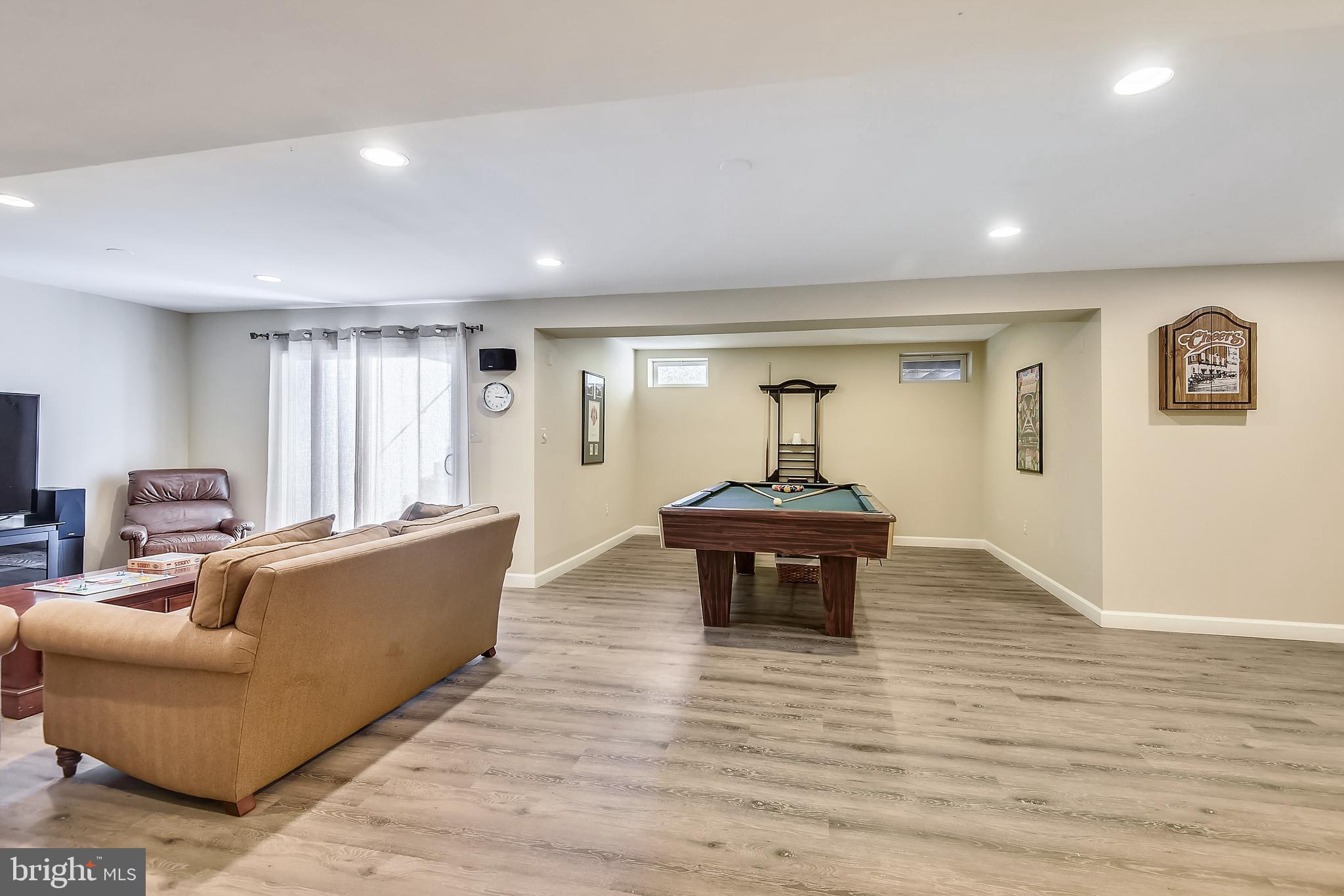 MONROE MANOR - Residential