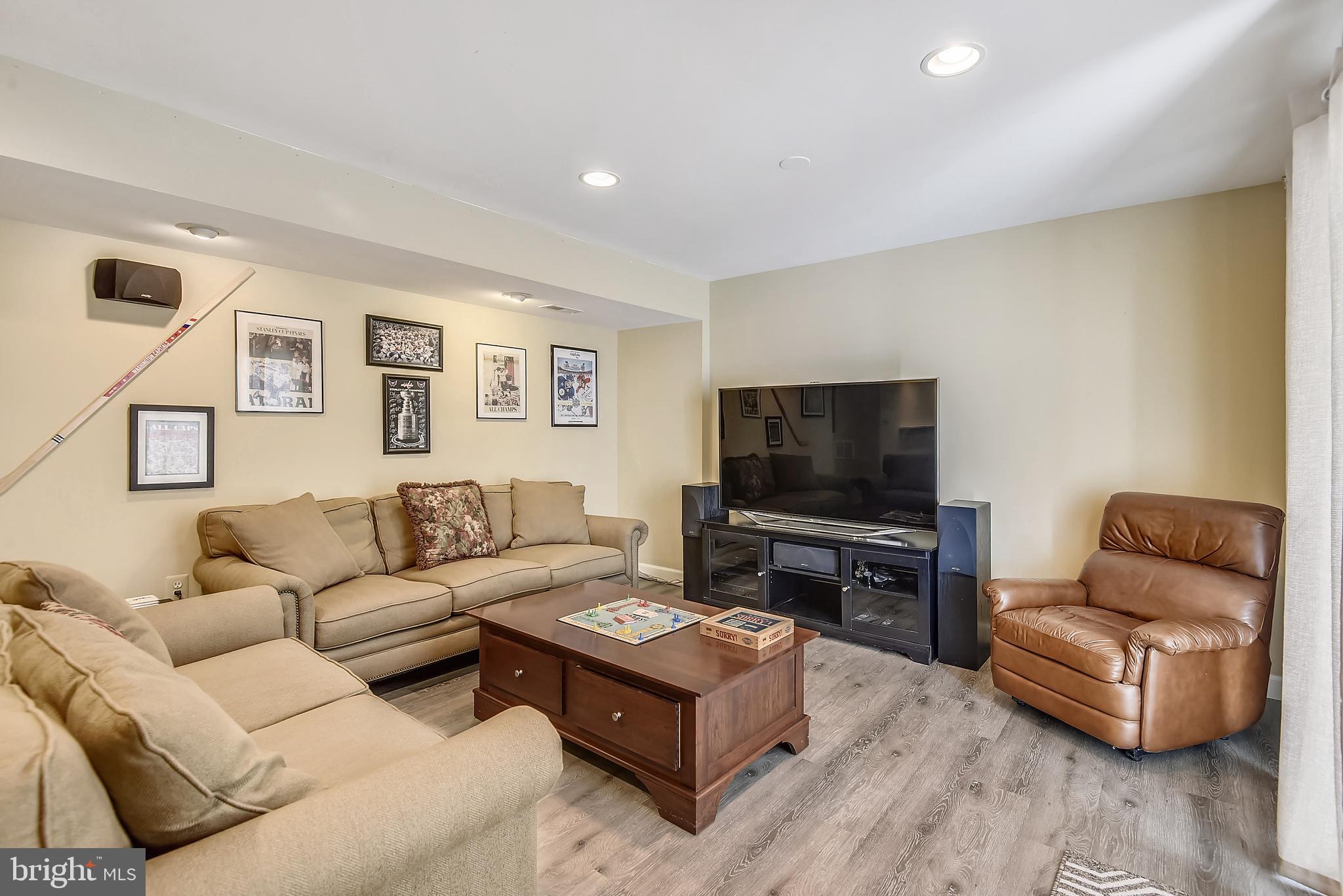 MONROE MANOR - Residential