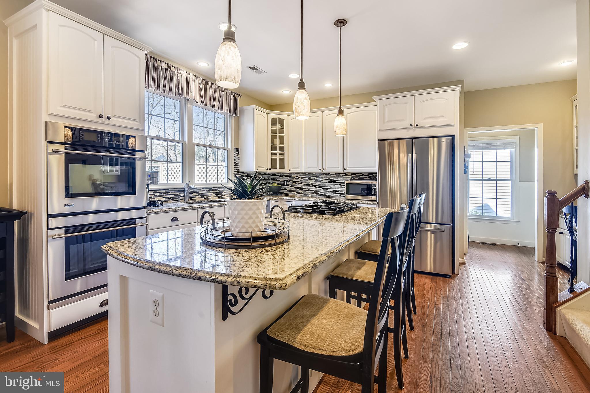 MONROE MANOR - Residential