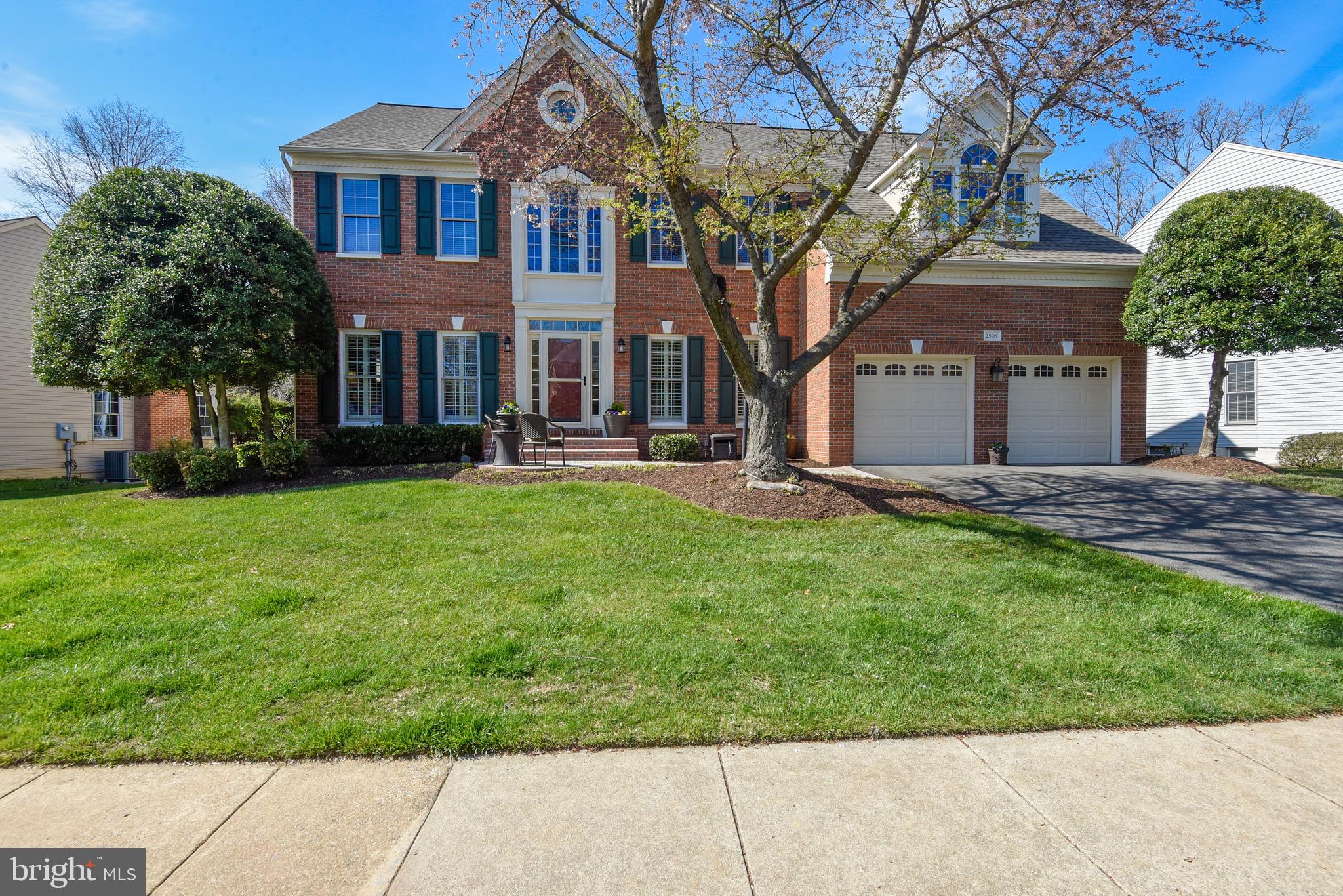 MONROE MANOR - Residential