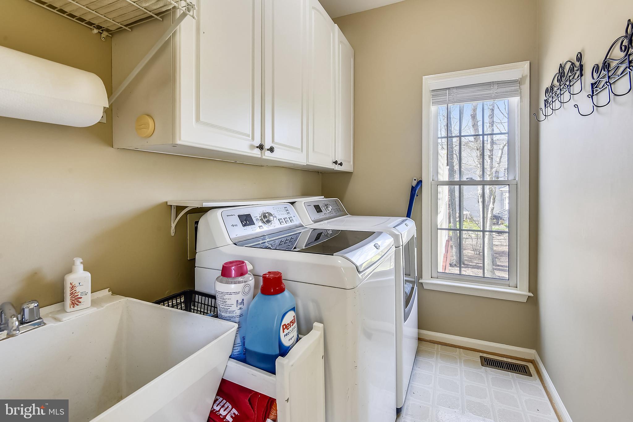 MONROE MANOR - Residential