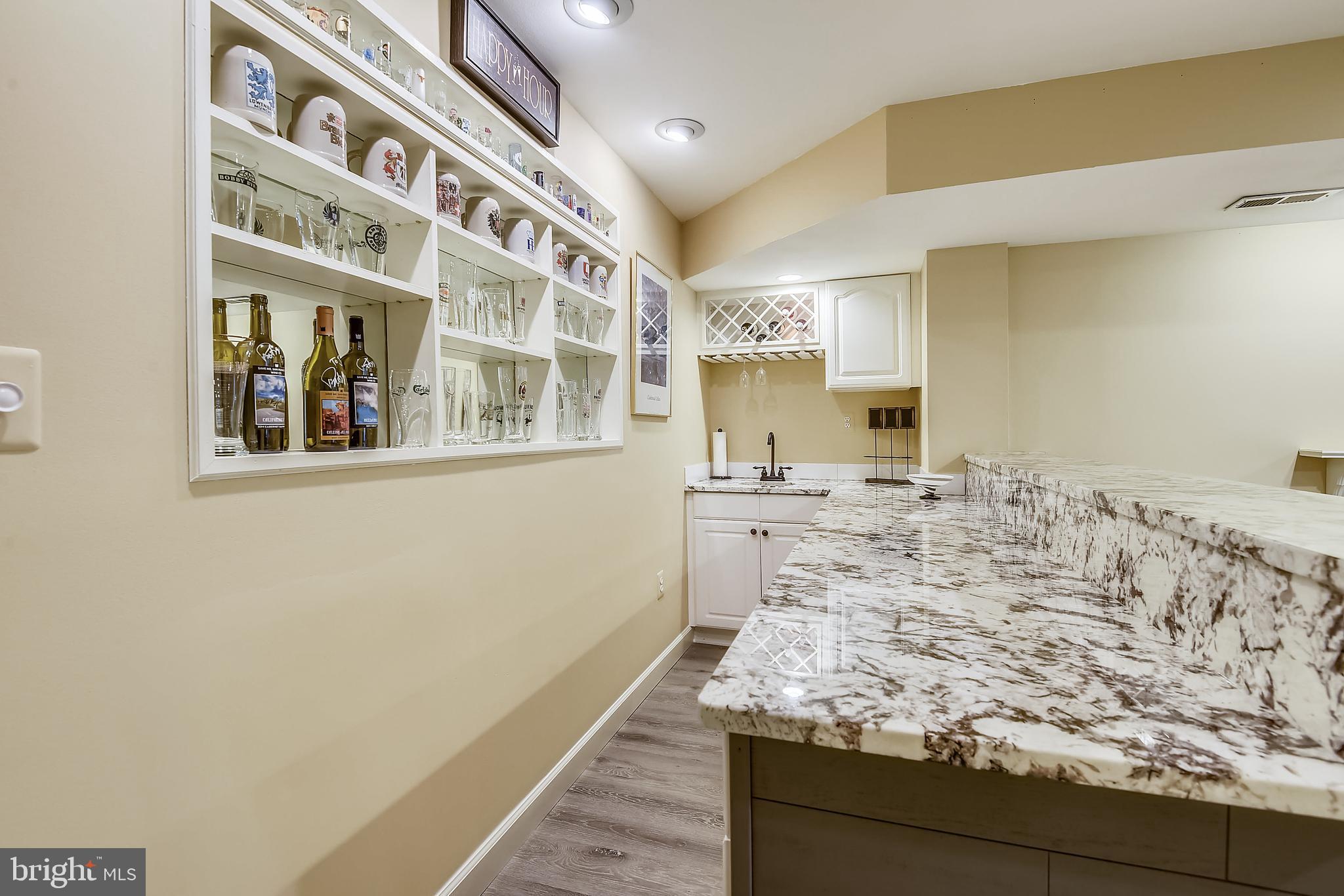 MONROE MANOR - Residential