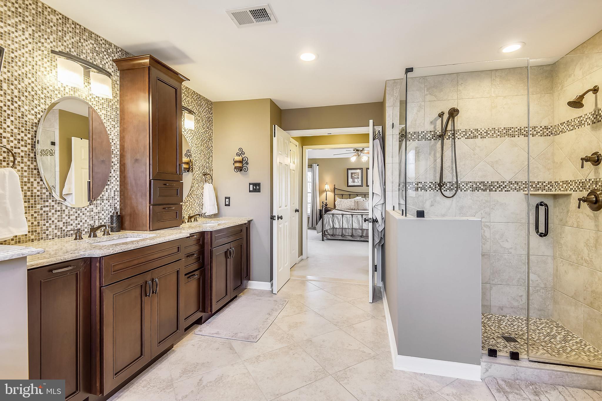 MONROE MANOR - Residential