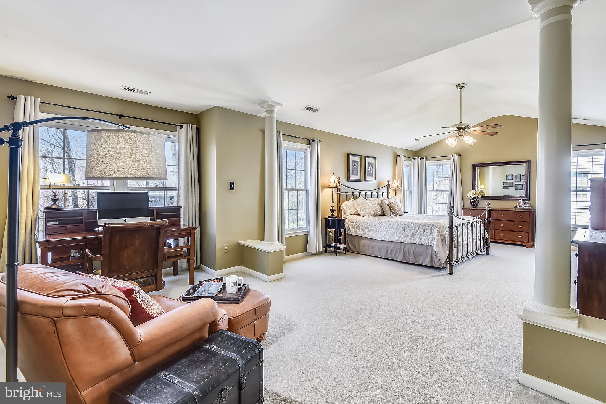 MONROE MANOR - Residential