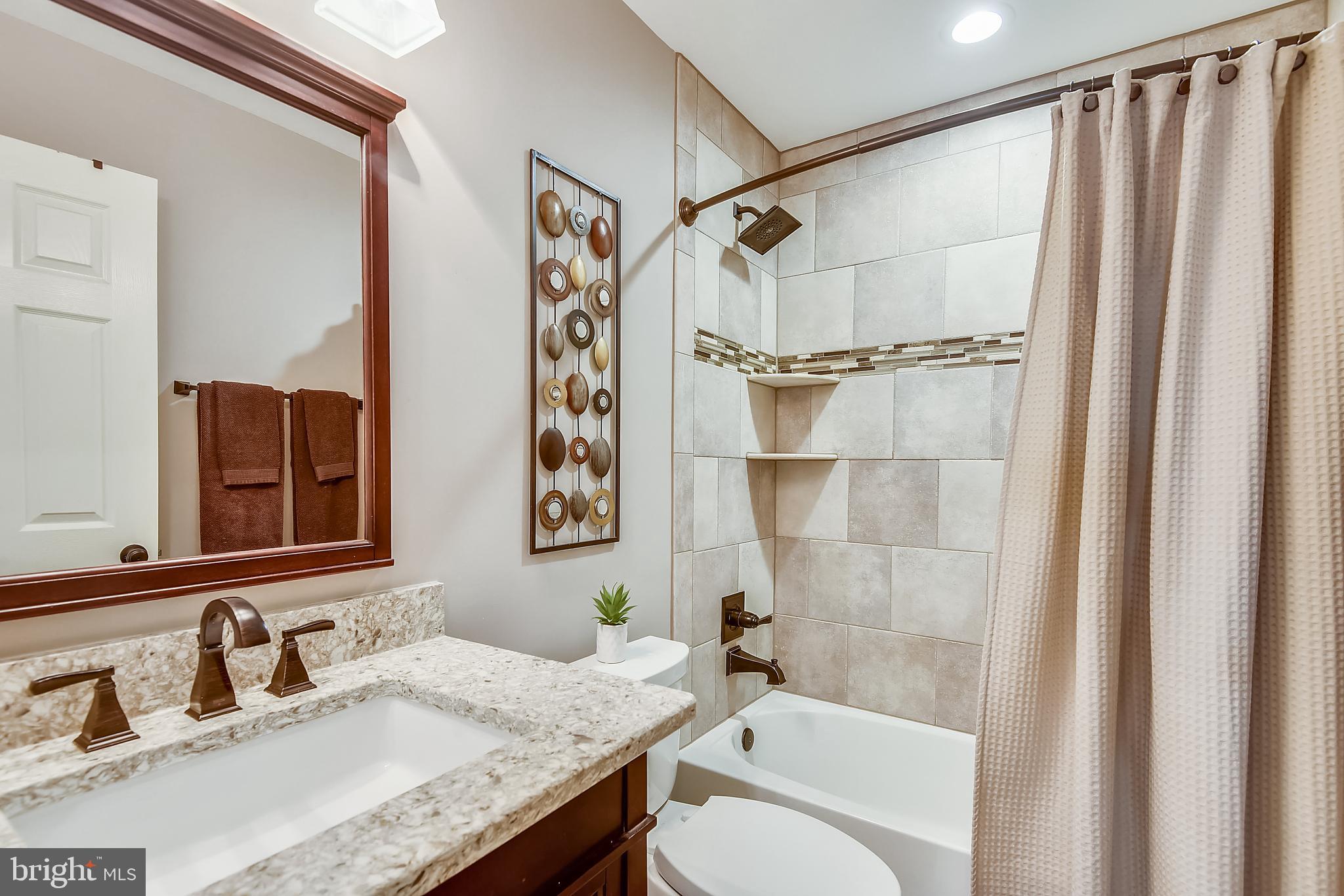 MONROE MANOR - Residential