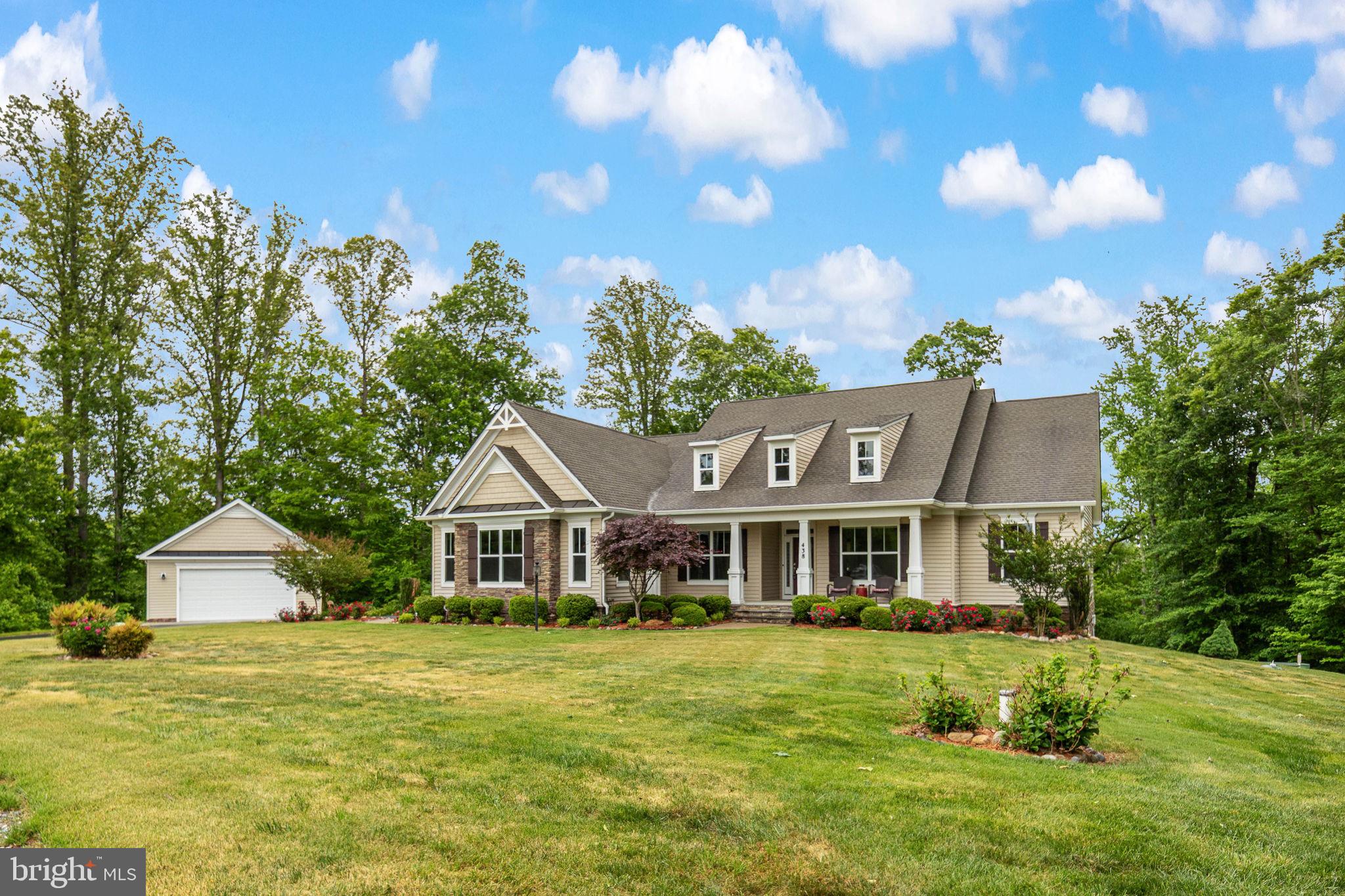 438 BRENTHEM FARM DRIVE