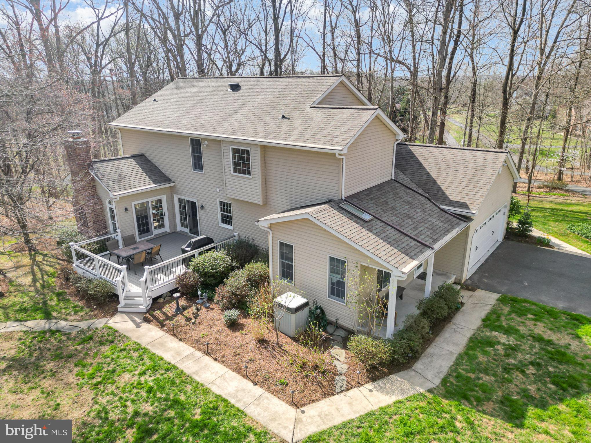 812 CHANCE COURT