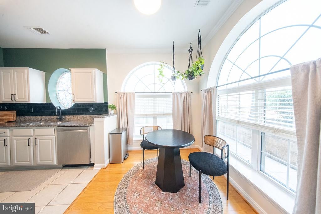 4550 STRUTFIELD LANE 2115