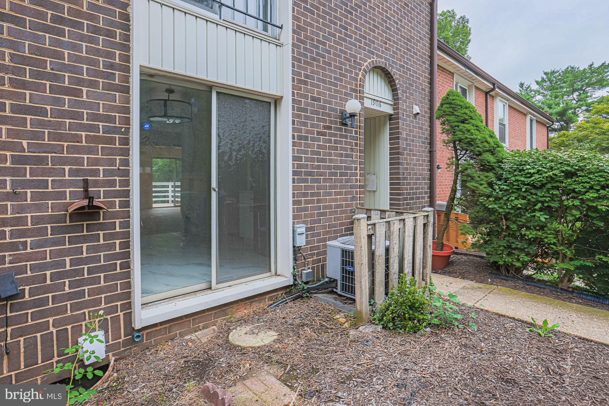 GREENBERRY WOODS - Residential