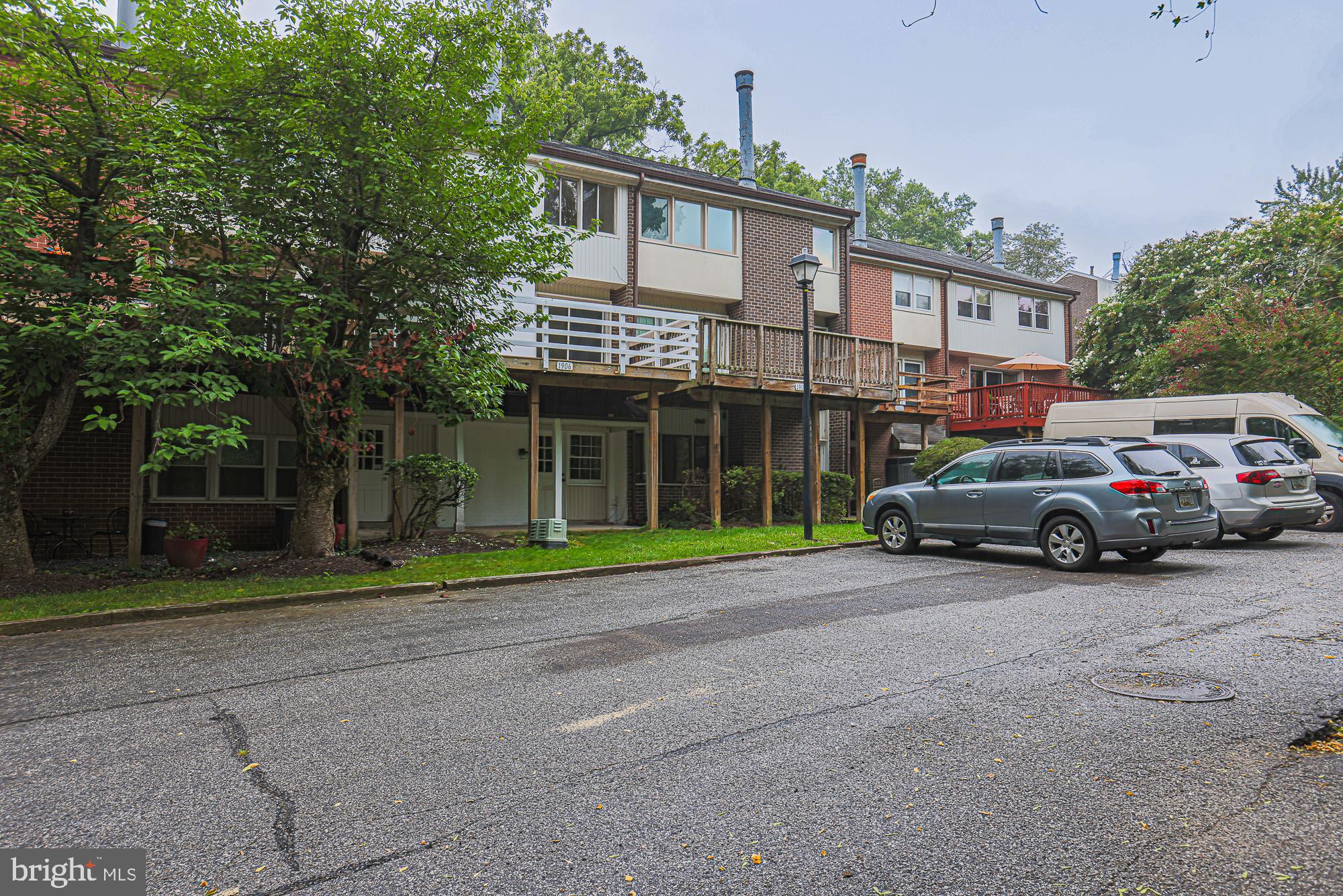 GREENBERRY WOODS - Residential
