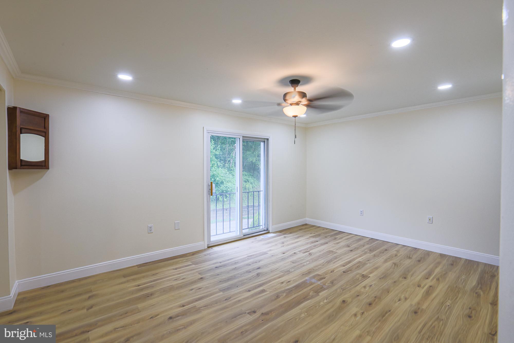 GREENBERRY WOODS - Residential