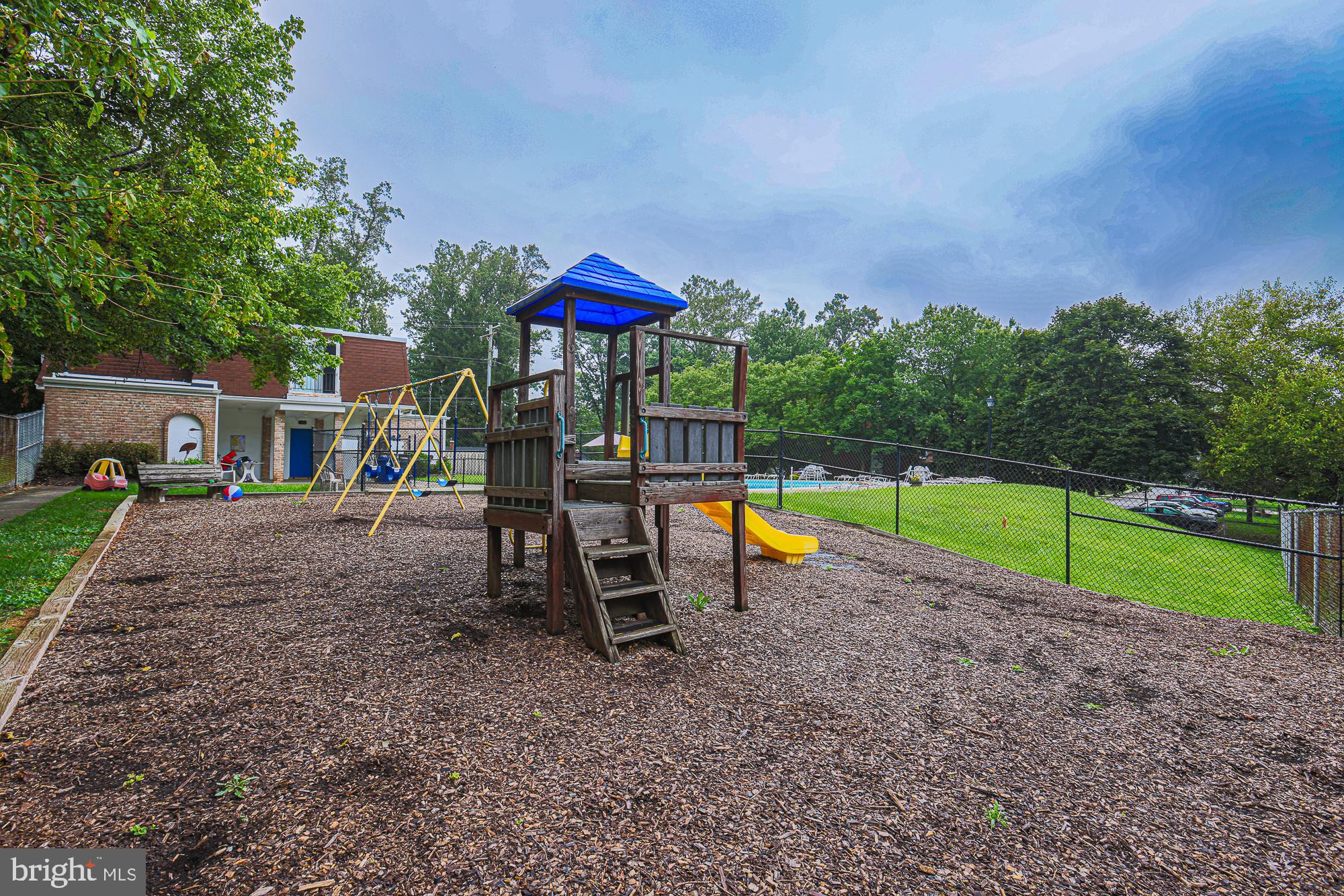 GREENBERRY WOODS - Residential