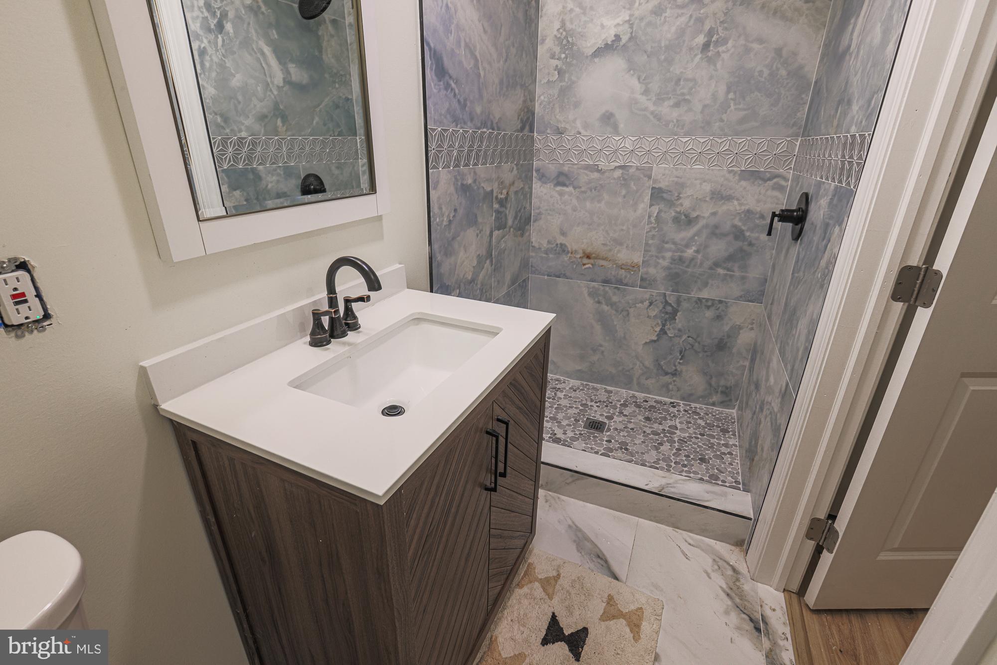 GREENBERRY WOODS - Residential