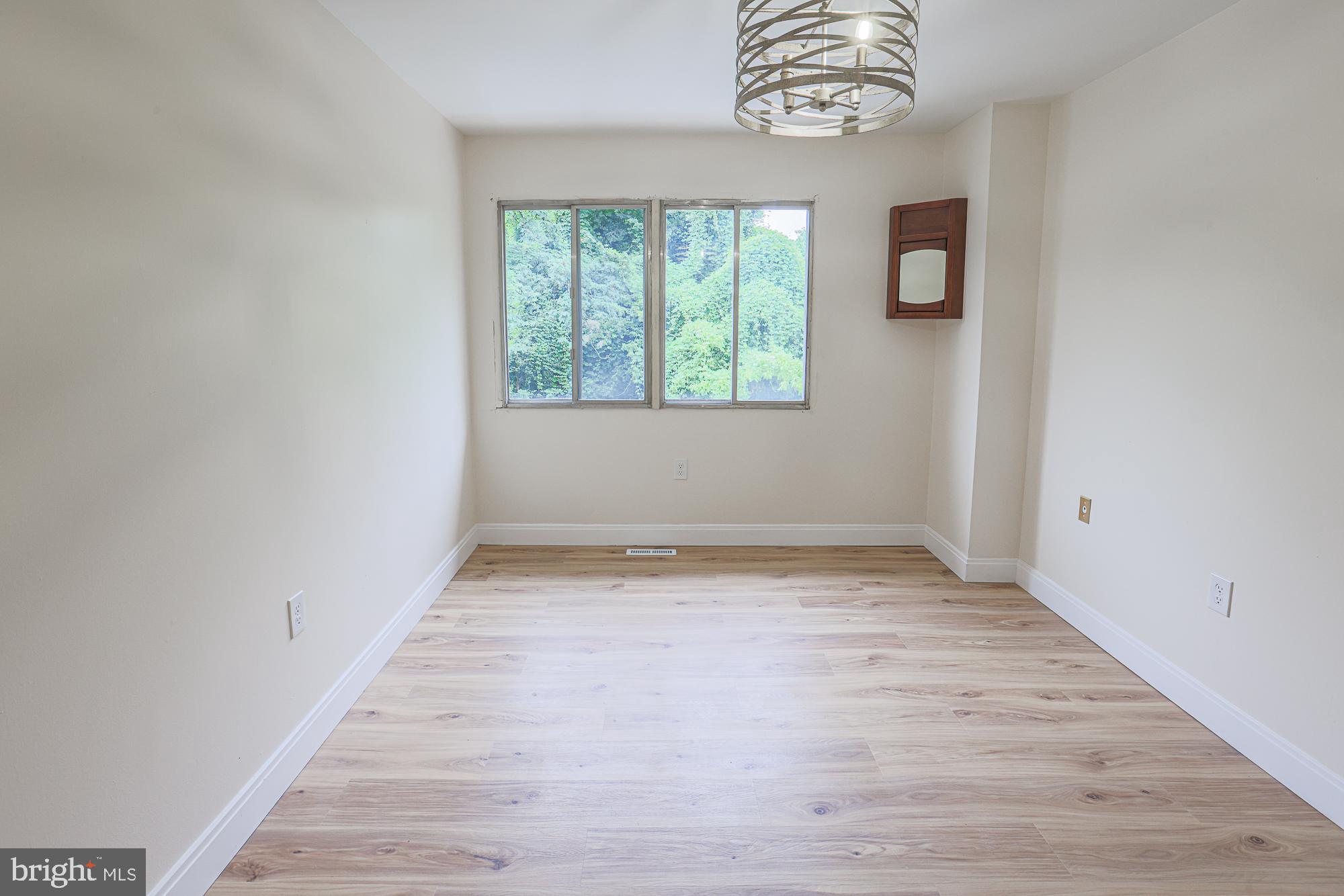 GREENBERRY WOODS - Residential