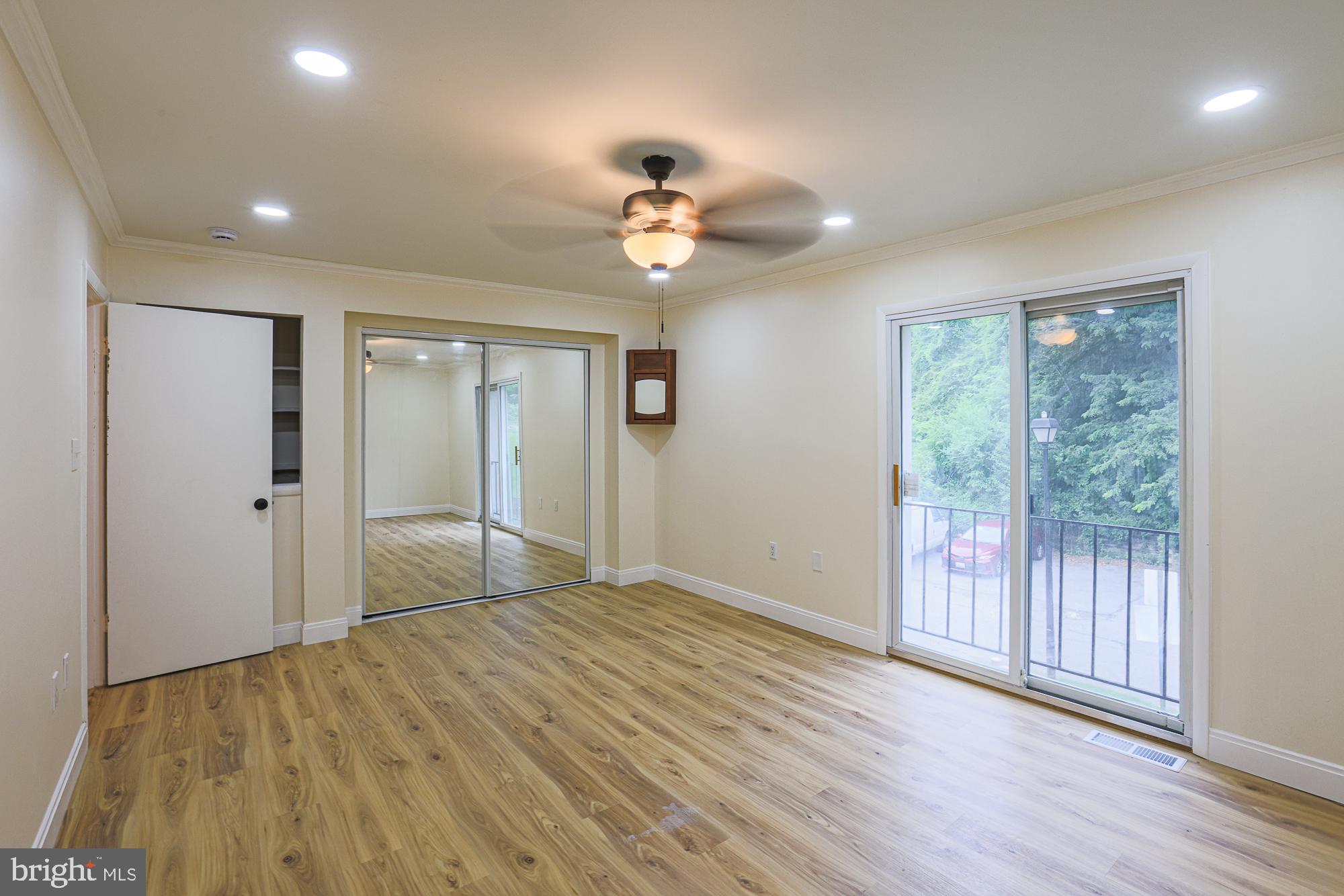 GREENBERRY WOODS - Residential