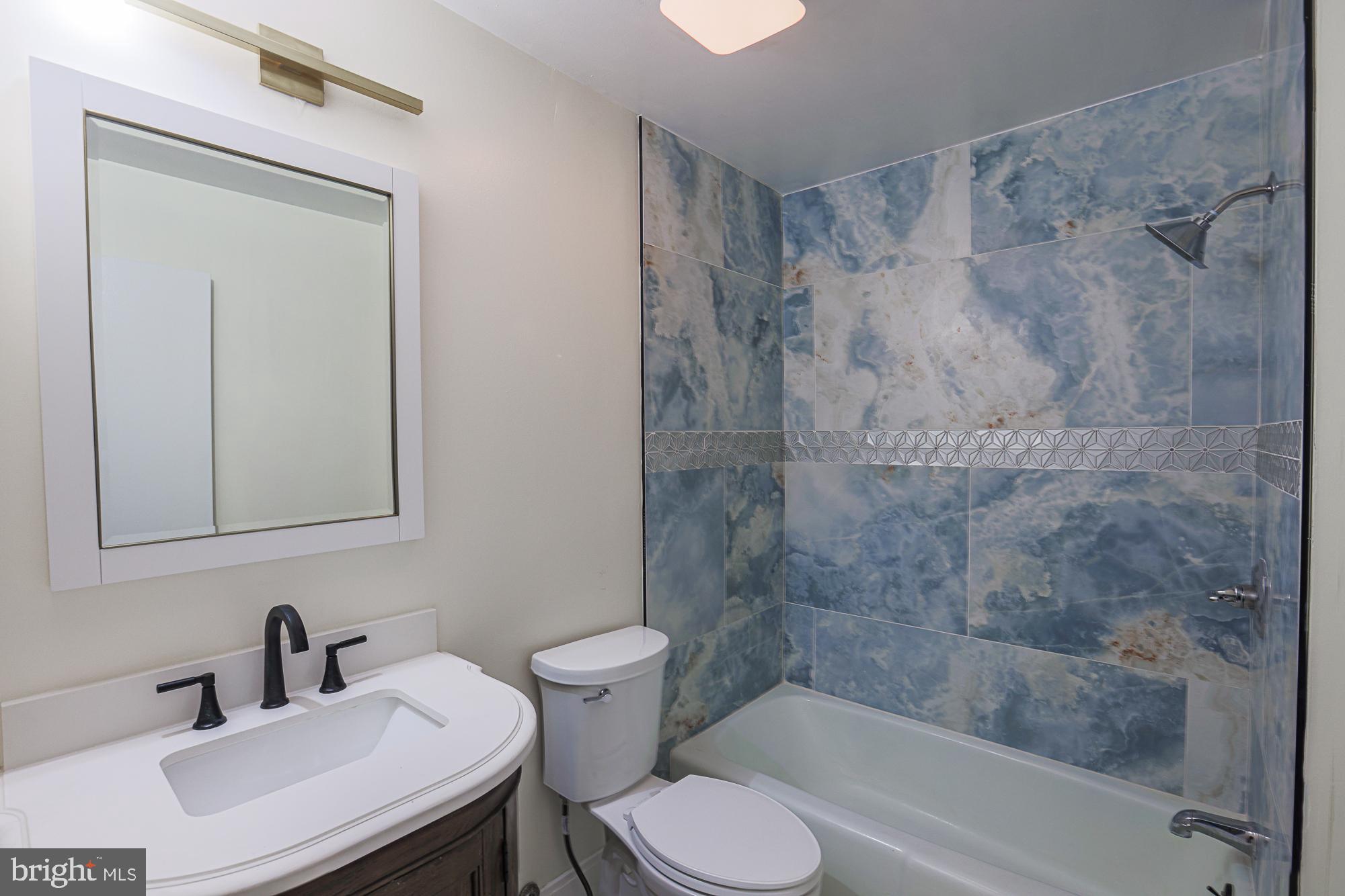 GREENBERRY WOODS - Residential