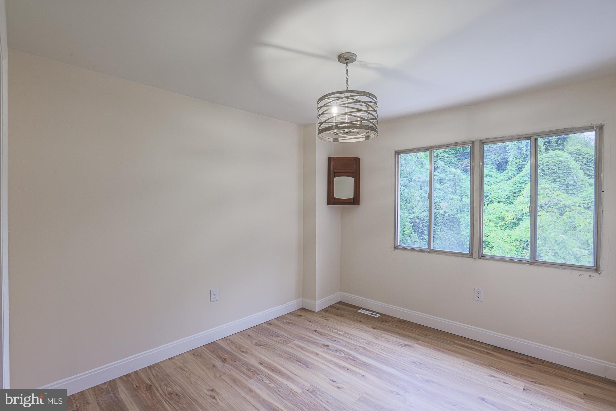 GREENBERRY WOODS - Residential