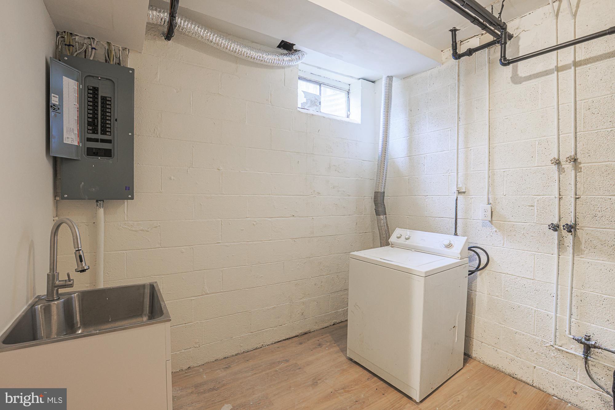 GREENBERRY WOODS - Residential