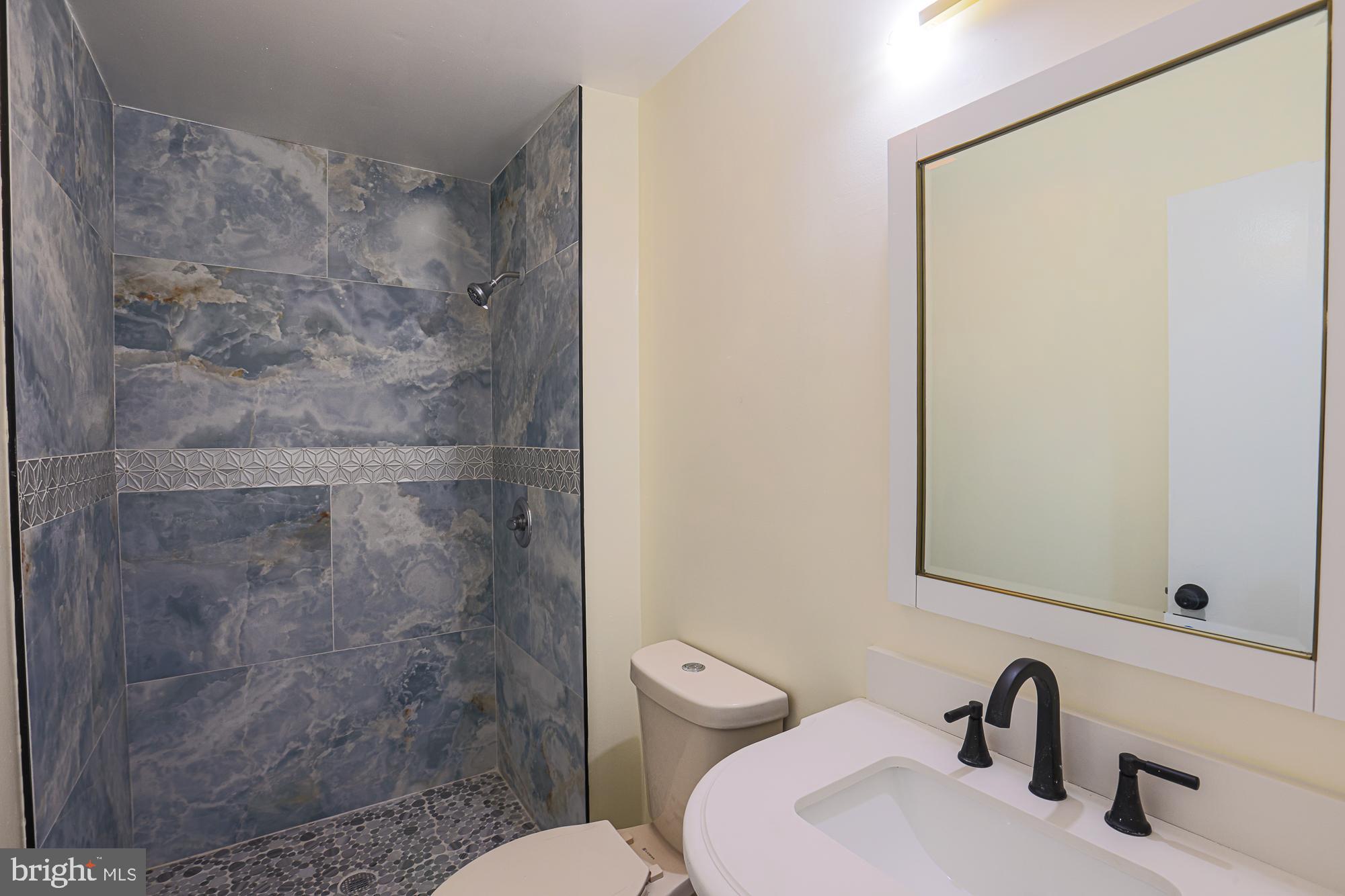 GREENBERRY WOODS - Residential