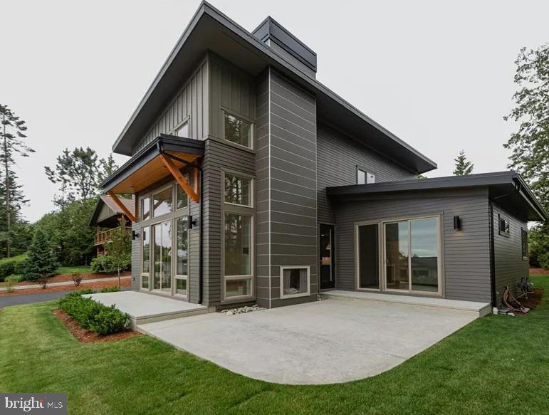 111 BABBS MOUNTAIN ROAD