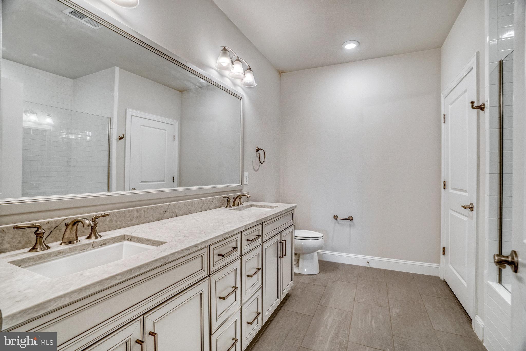 REGENCY AT ASHBURN - Residential