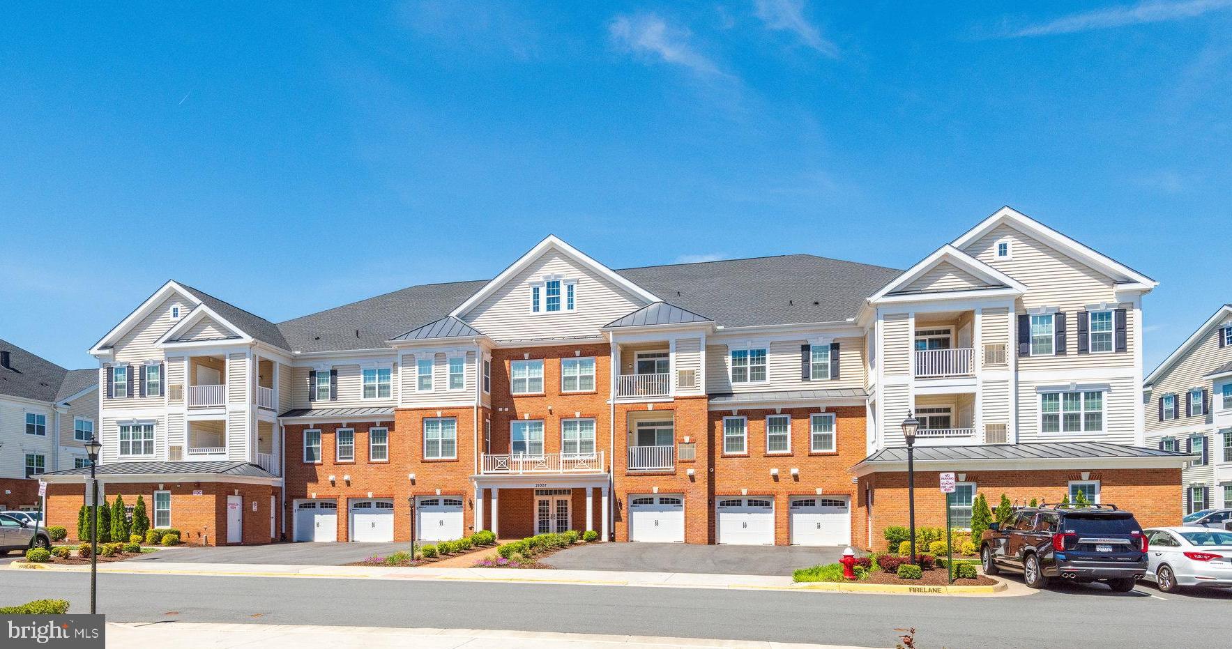 REGENCY AT ASHBURN - Residential