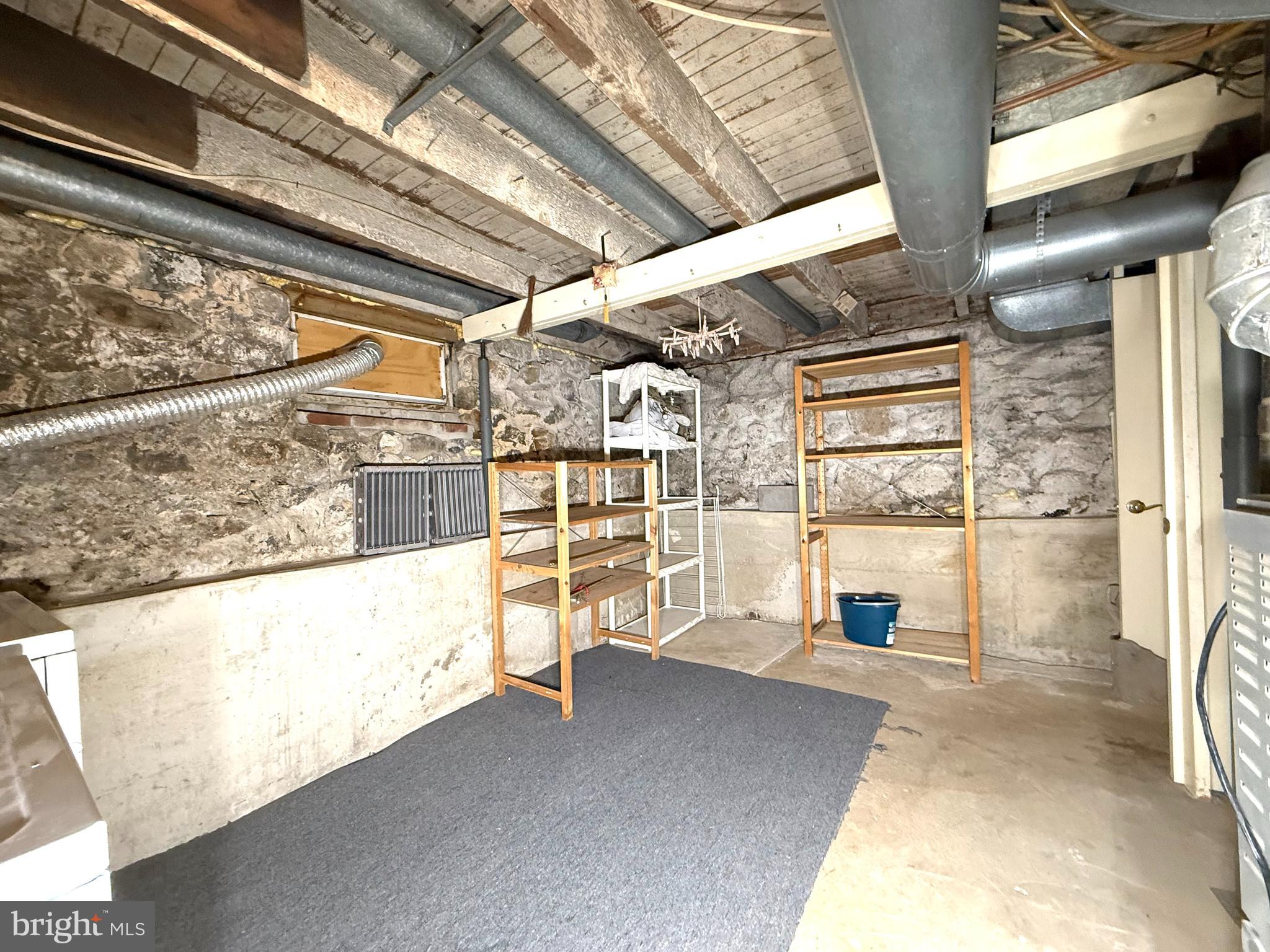 WOODBERRY - Residential Lease