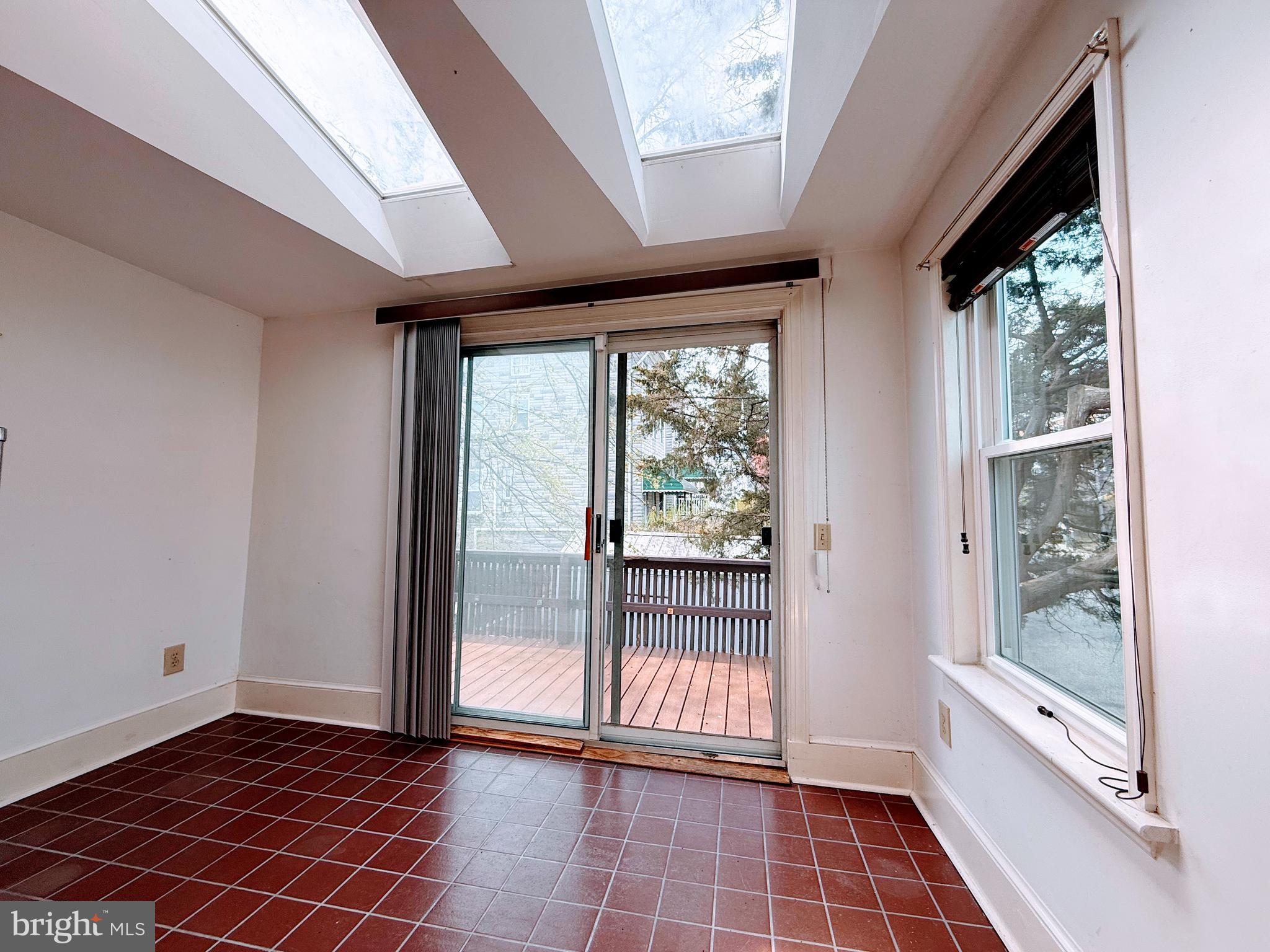 WOODBERRY - Residential Lease