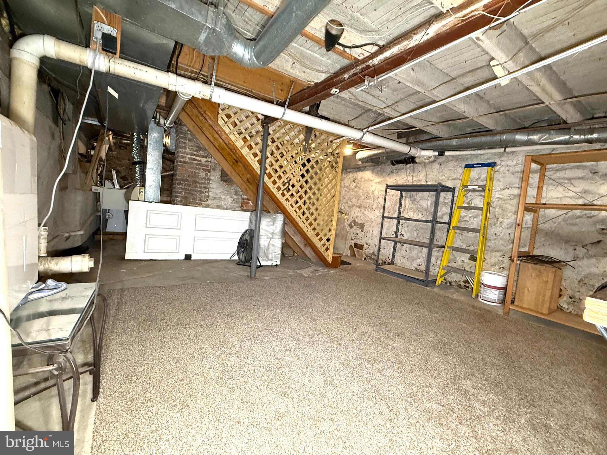 WOODBERRY - Residential Lease