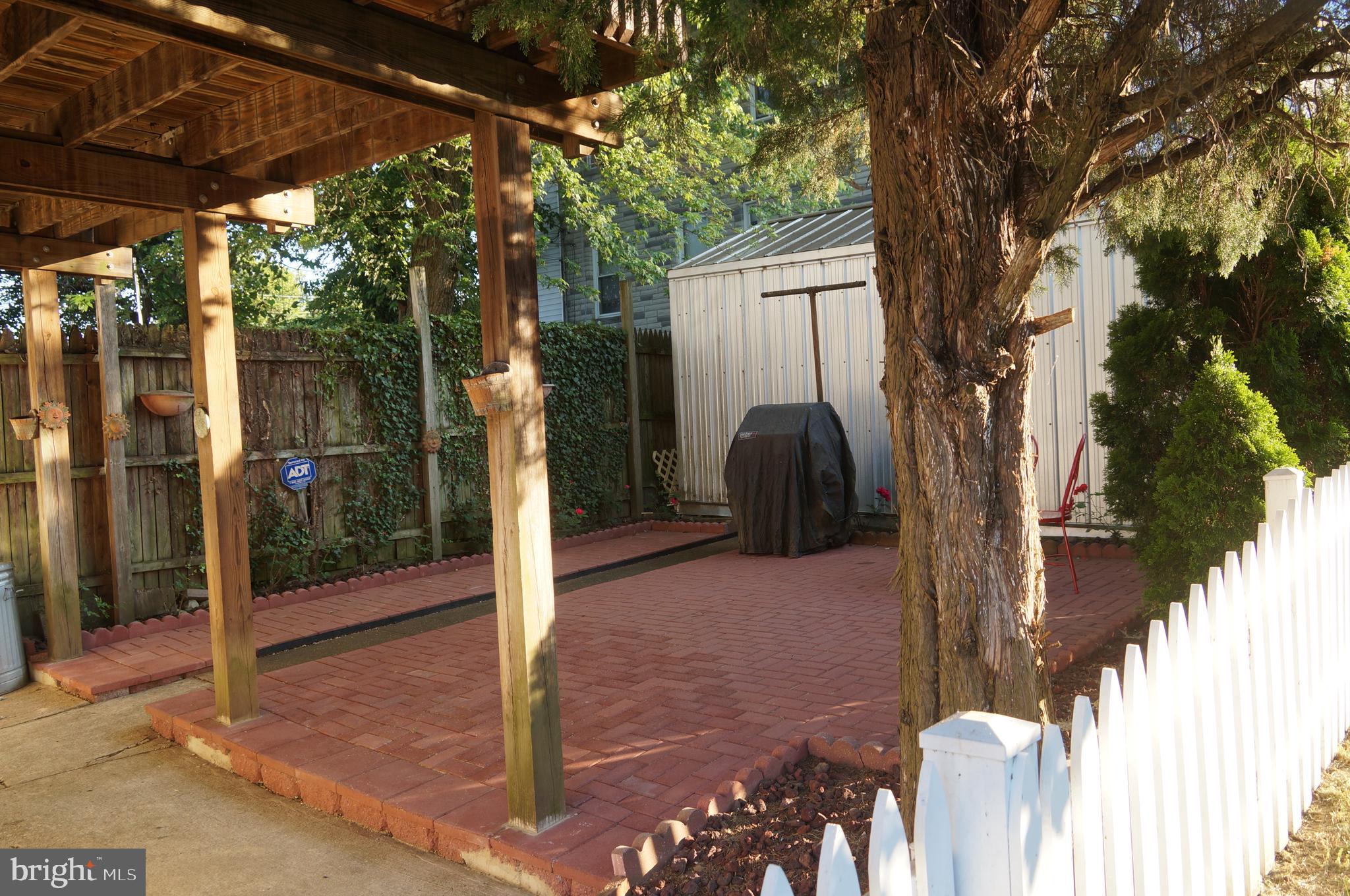 WOODBERRY - Residential Lease