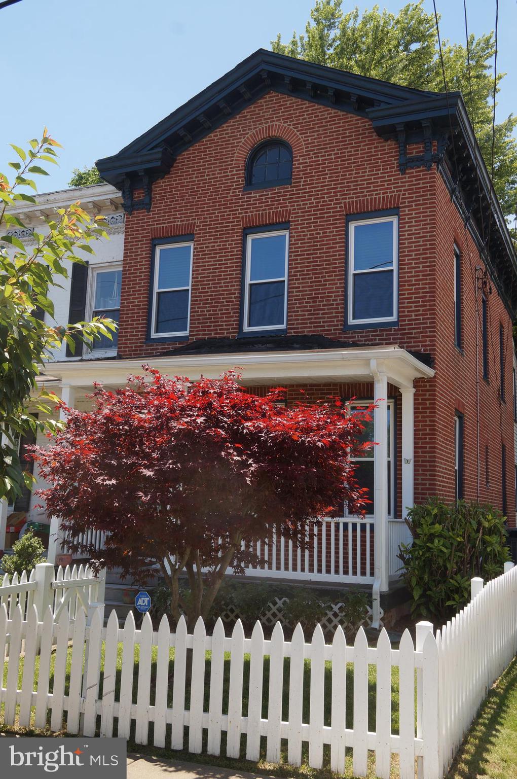 WOODBERRY - Residential Lease